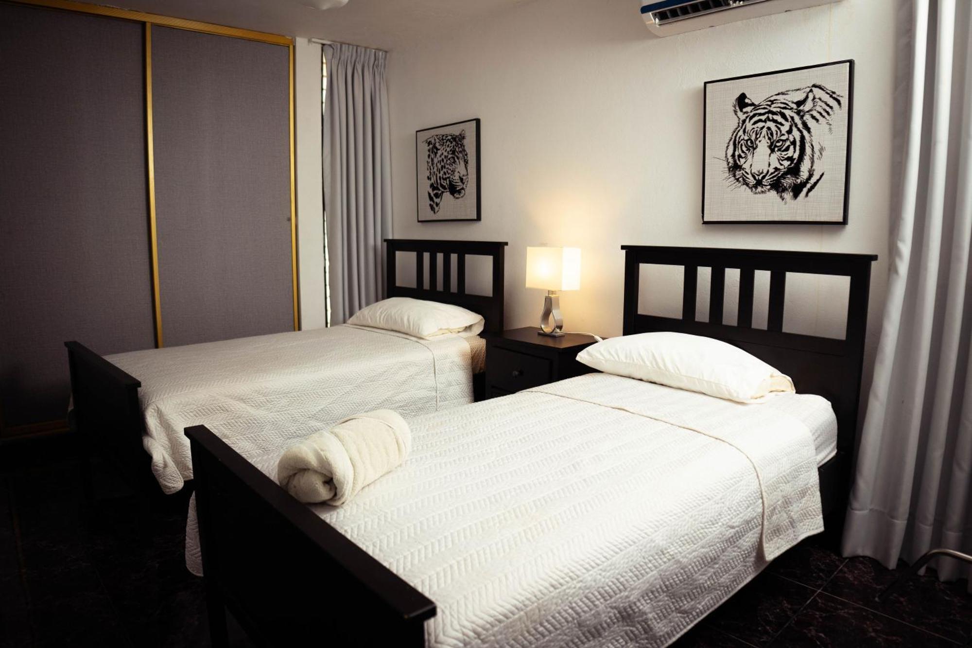 Apartamento H1 & H2 - Breakfast & Service - Airport Close