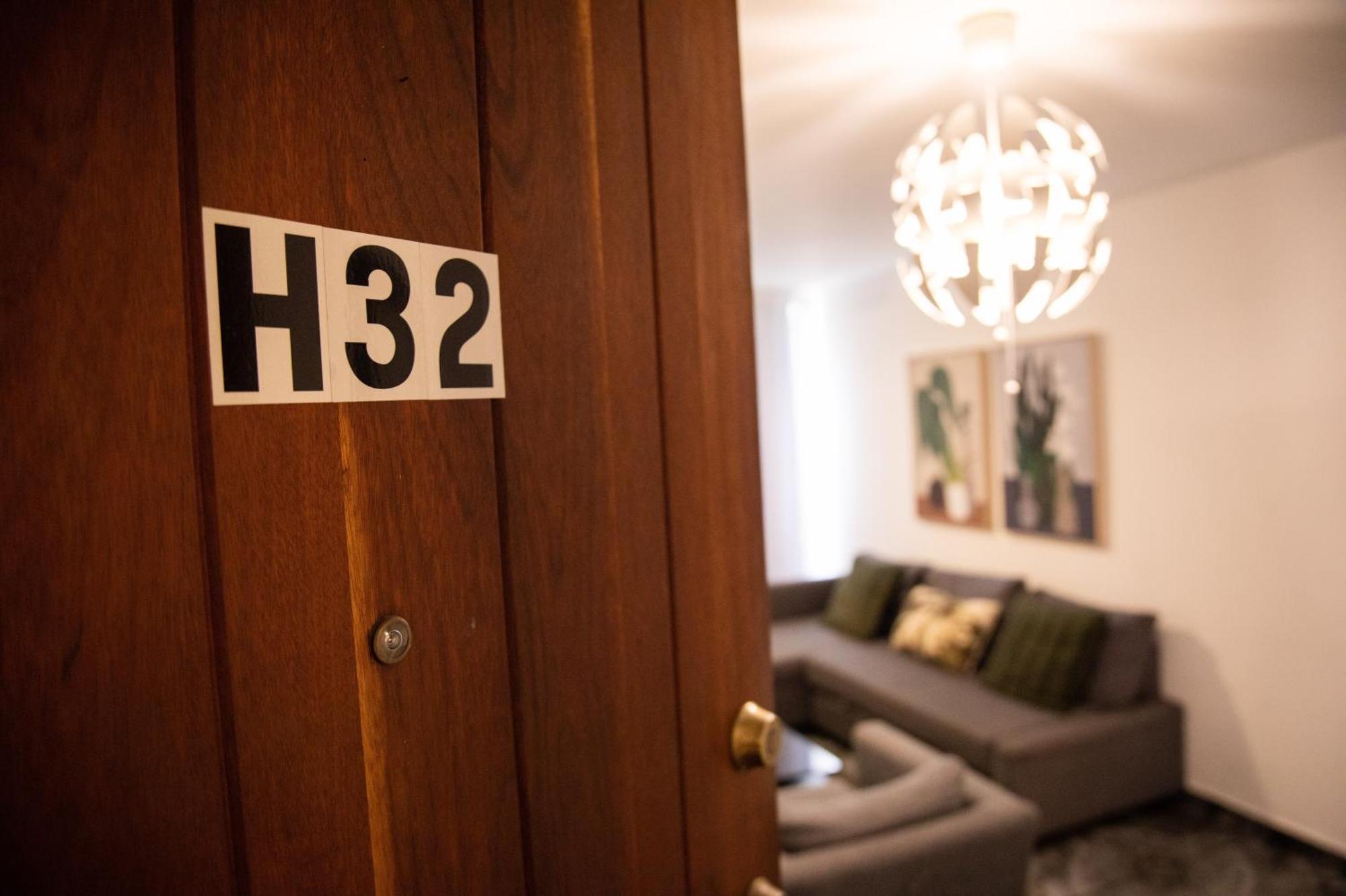 Apartamento H1 & H2 - Breakfast & Service - Airport Close *