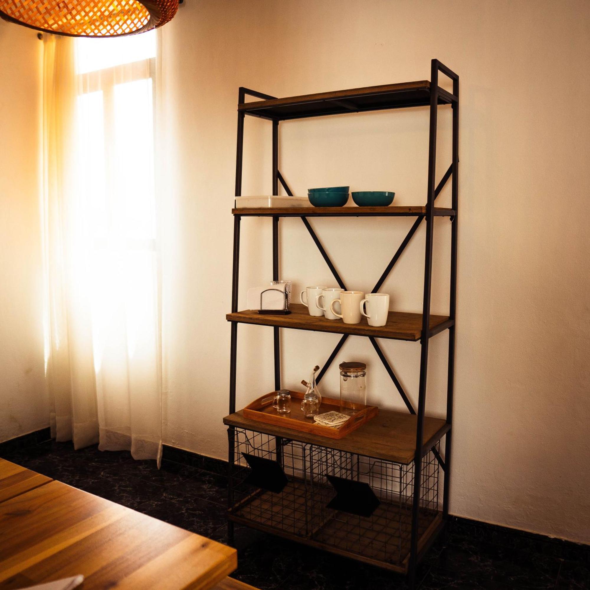 H1 & H2 - Breakfast & Service - Airport Close Apartamento