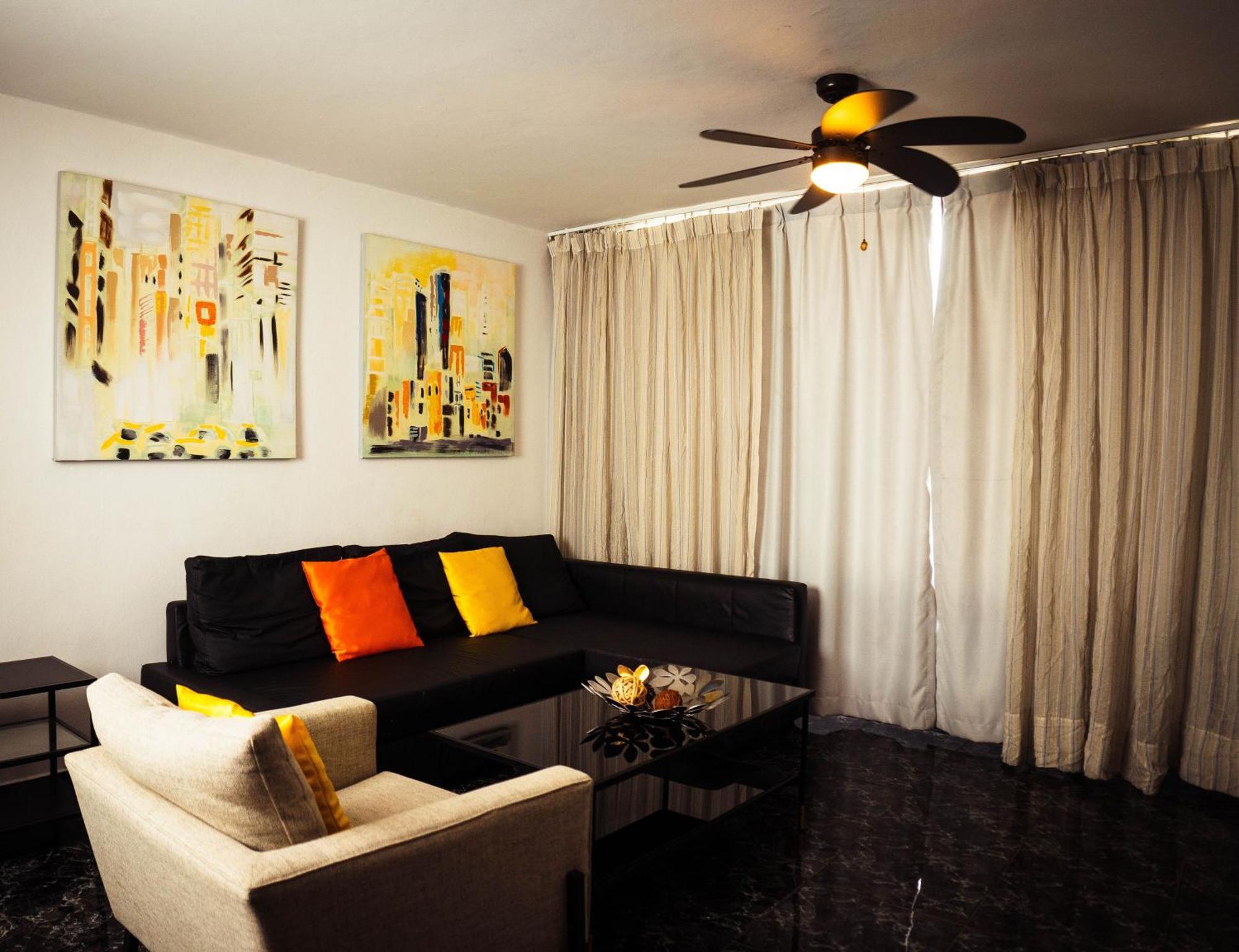 H1 & H2 - Breakfast & Service - Airport Close Apartamento *