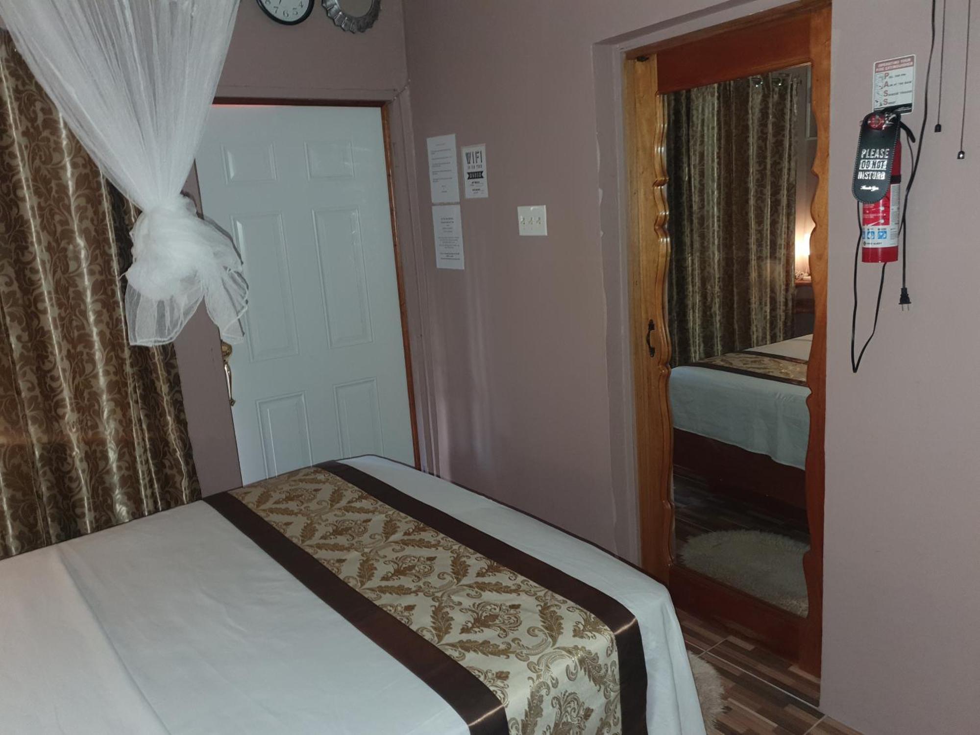 Bed & Breakfast Mesmerize *