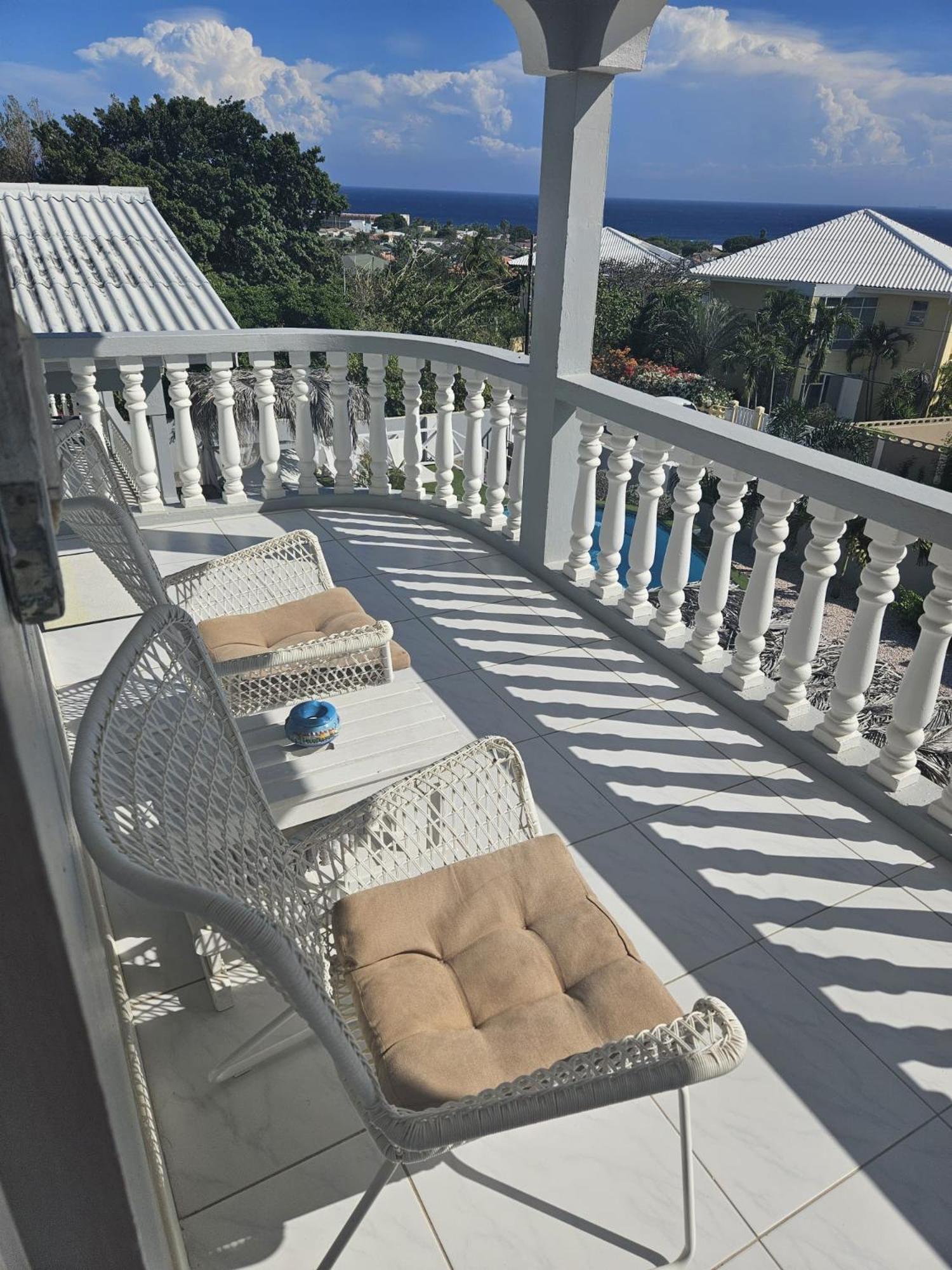 Ravens's Paradise Azul Apartment *