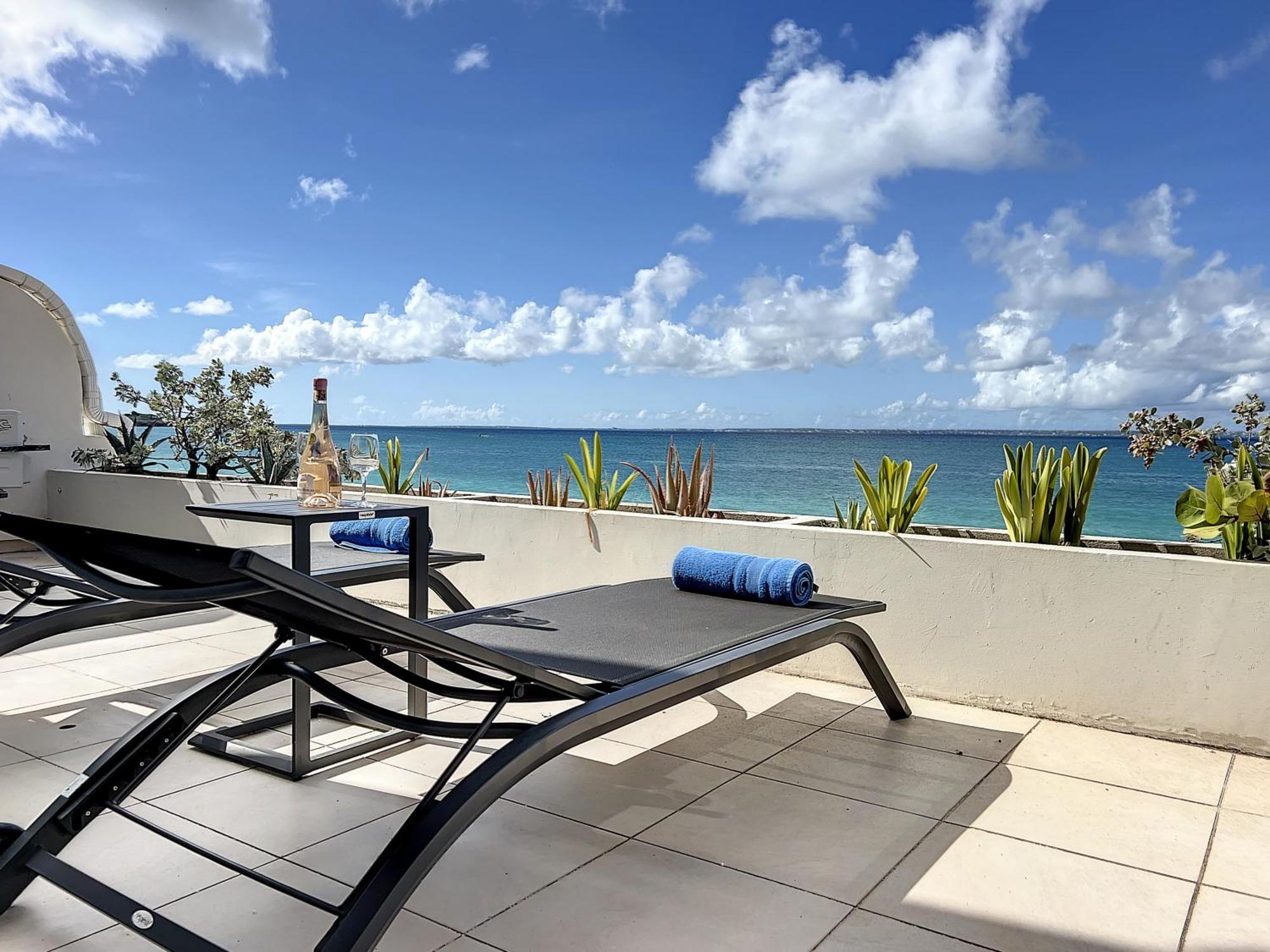 Holiday home Paradis Caraibes 1, Feet In The Water In Grand Case