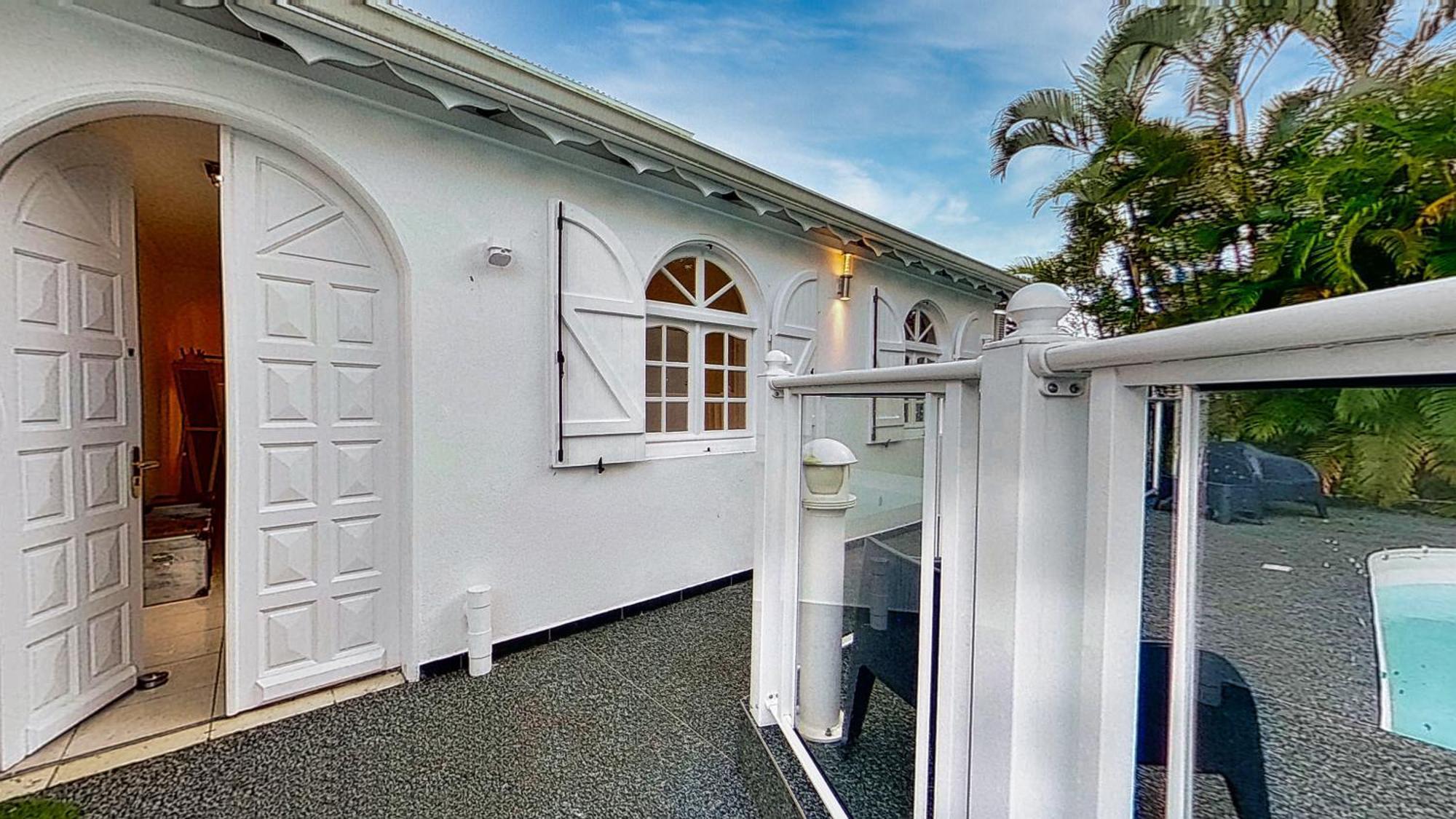 Lord Domaine - Piscine & - Bar & Lounge - Restaurant Gastronomique Villa Lamentin