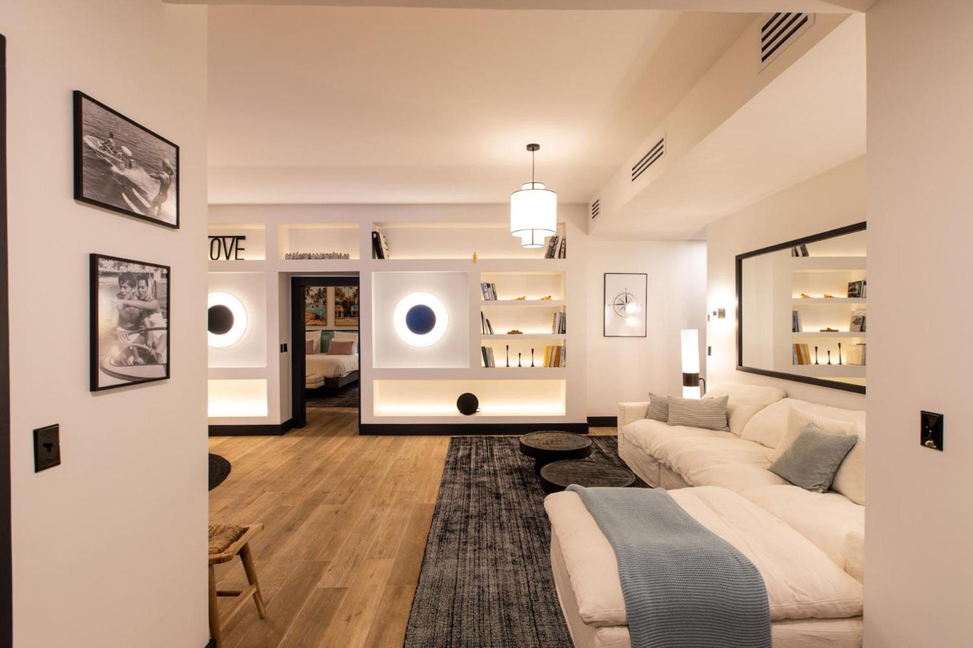 Designers Delight 3 Bedroom W Pool Gym Tennis Courts Apartment *