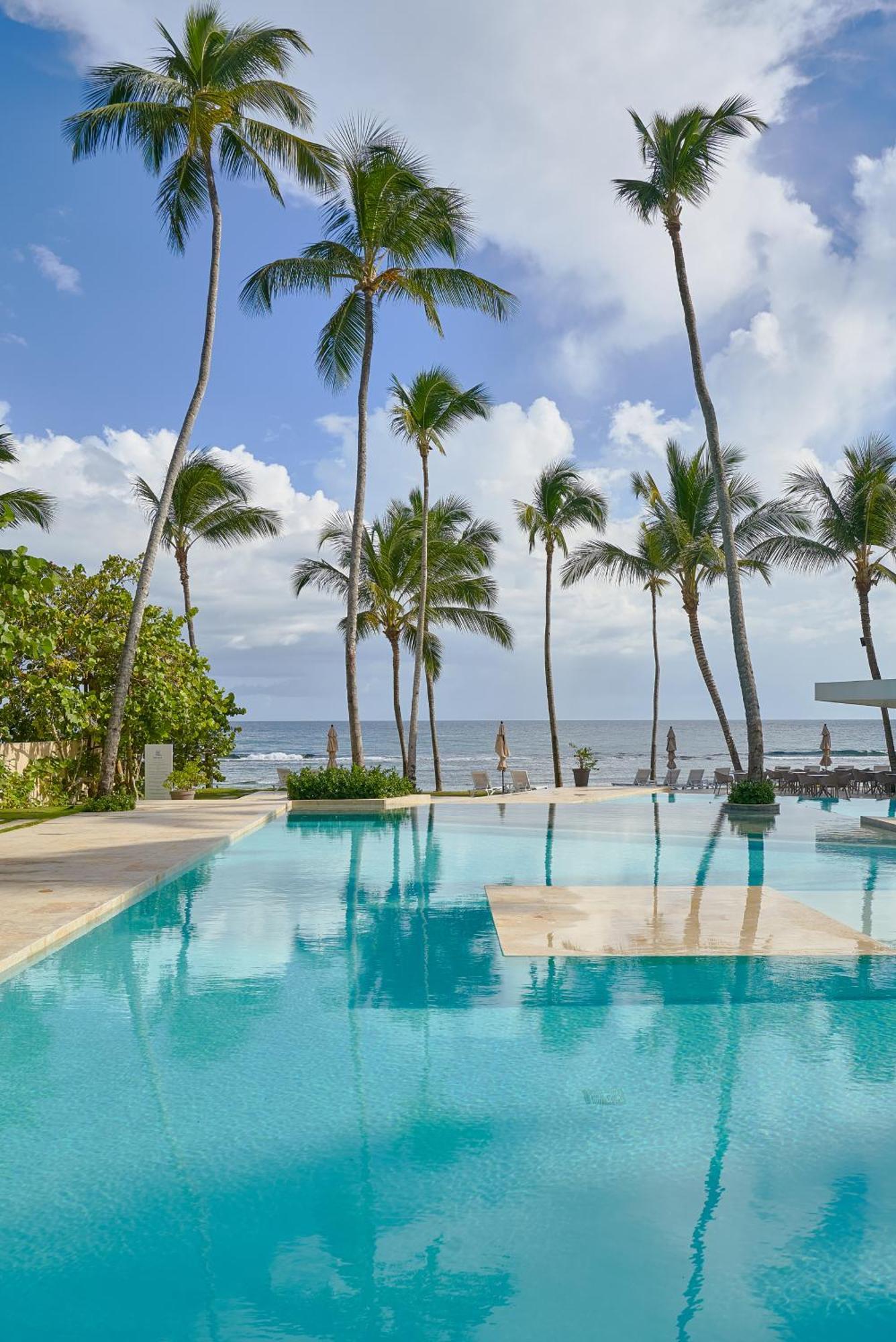 Aquarella Beachfront 2br Sunset Apartment *