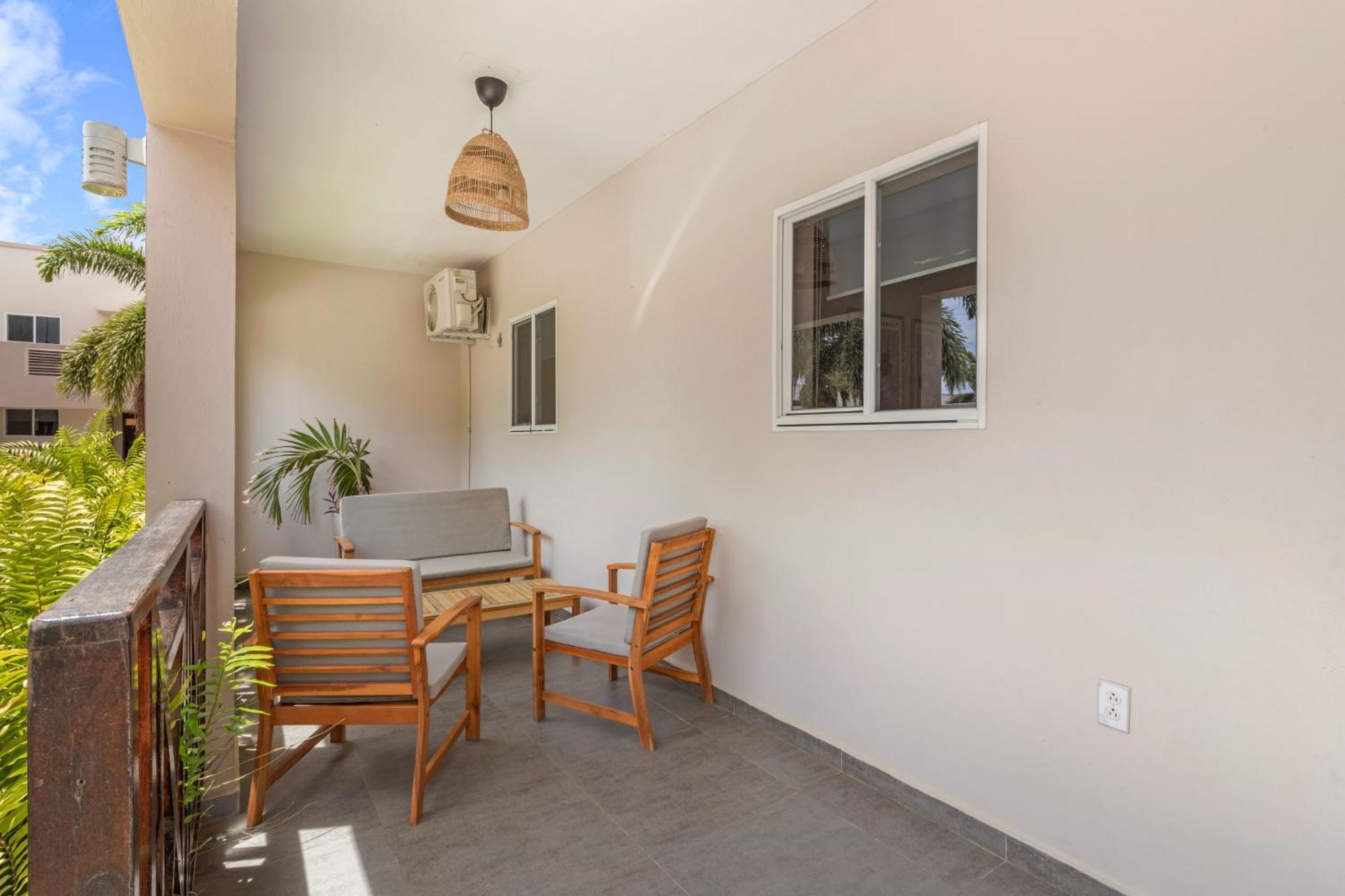 Curadise Living Apartment Willemstad