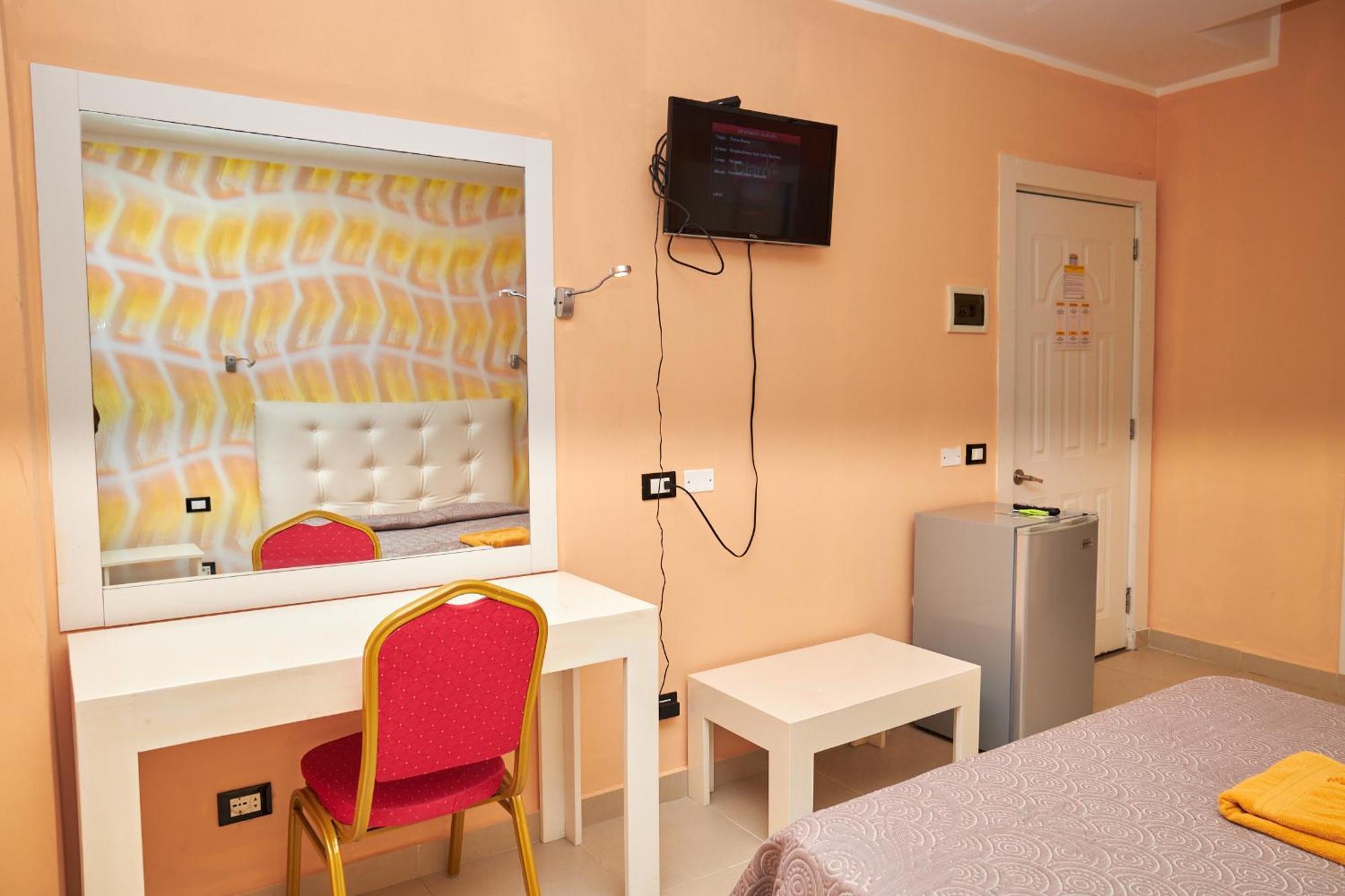 Aparthotel La Vlta E' Bella Los Mameyes (Santo Domingo)