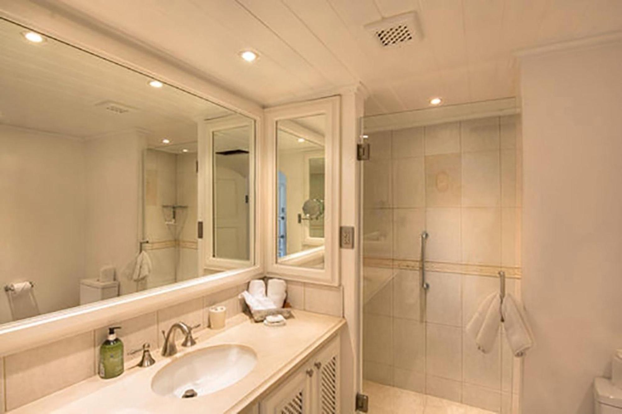 At Glitter Bay Estate By Blue Sky Luxury *