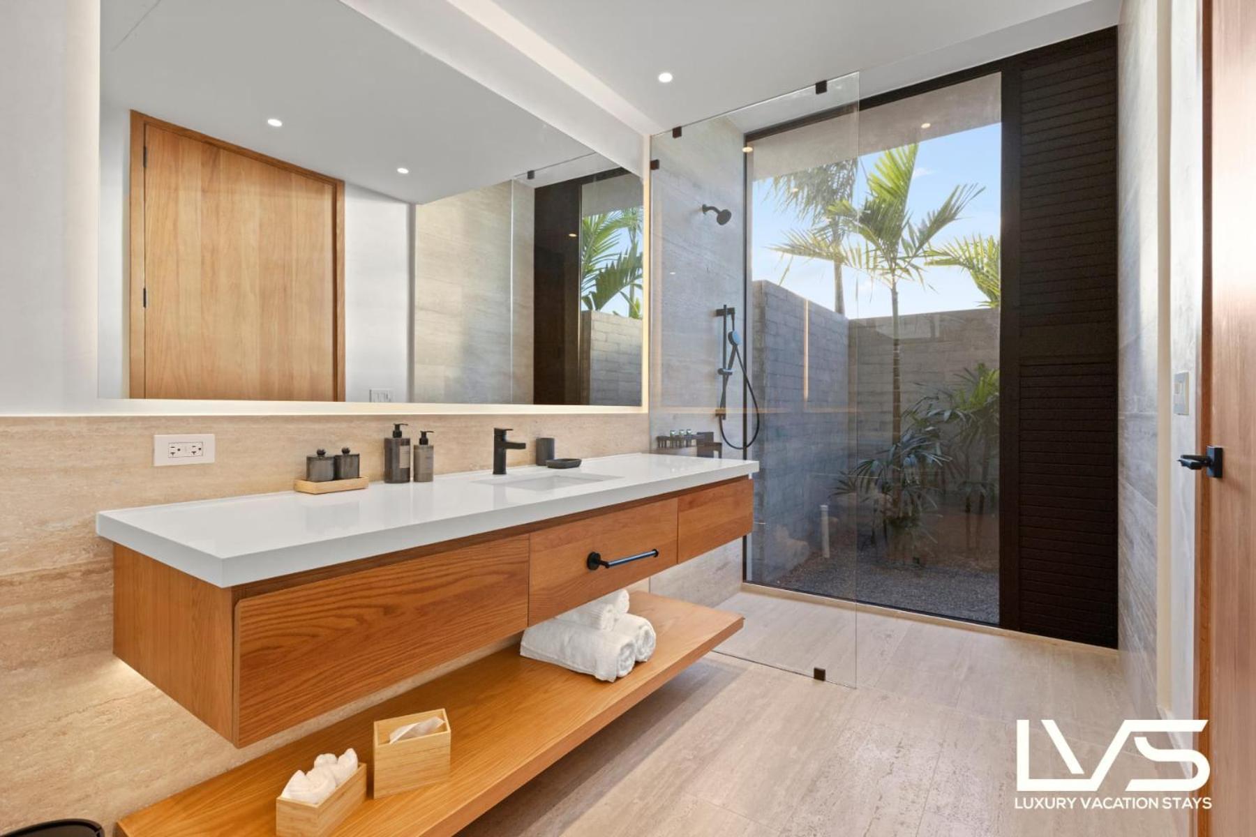 Zen Oasis At Holiday home *