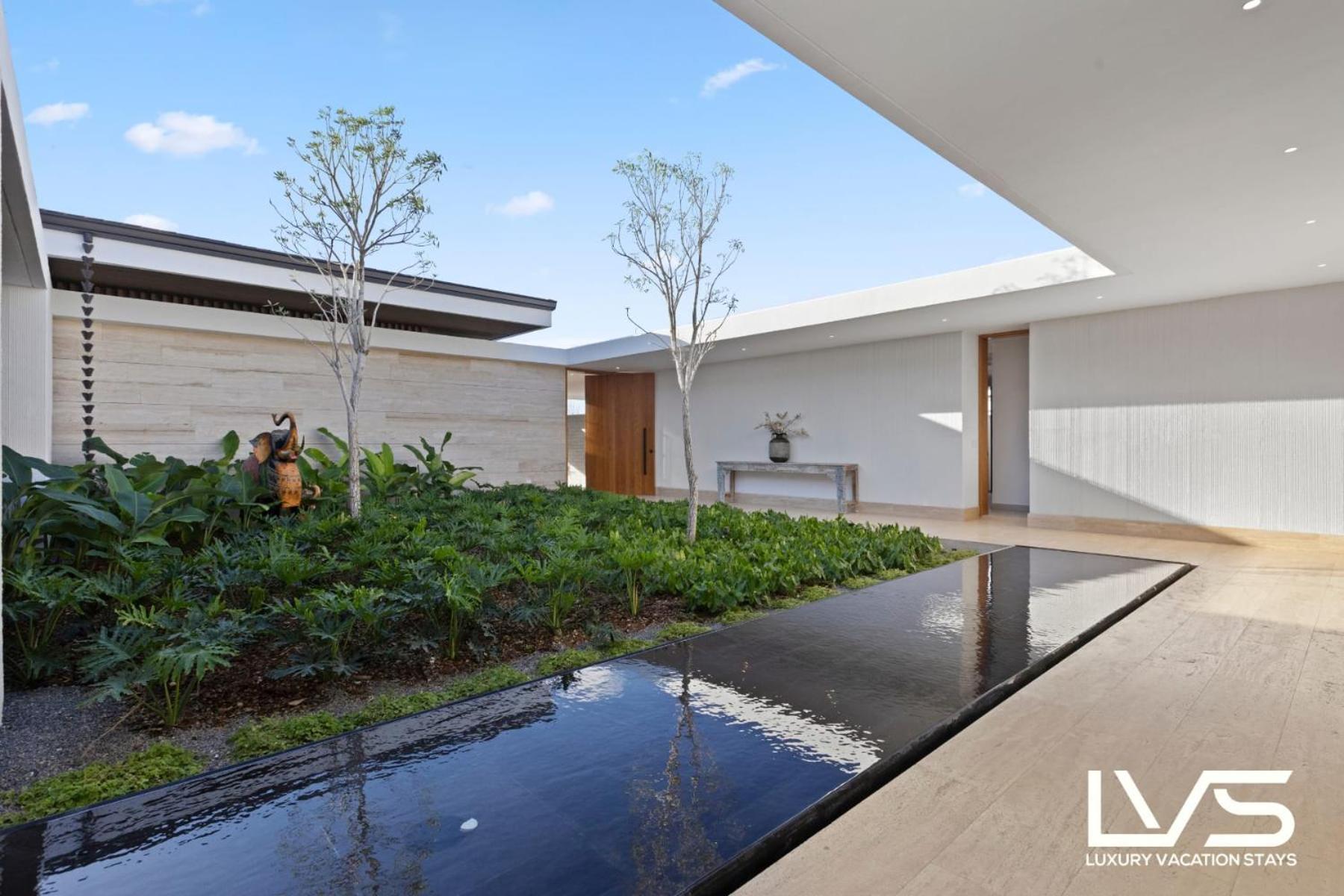 Zen Oasis At Holiday home