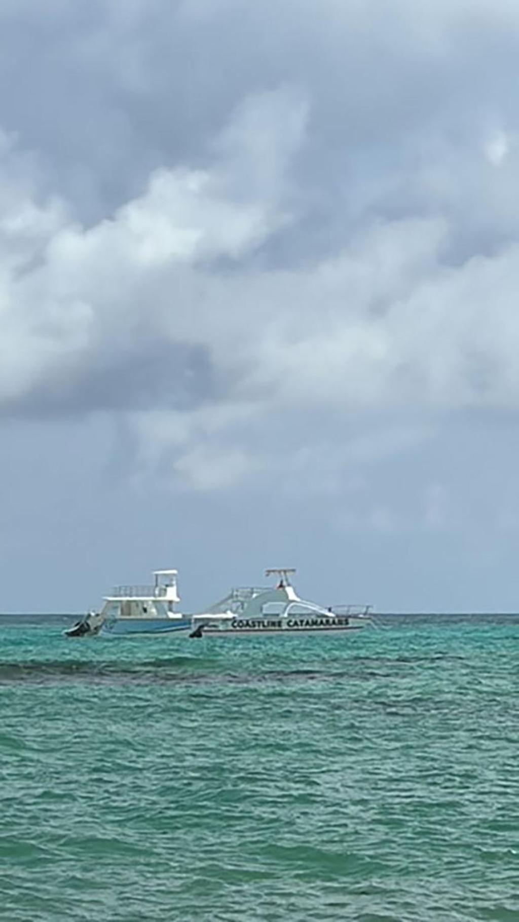 Pristine 4br Beachfront Getaway With Pool & Rooftop Apartamento Punta Cana