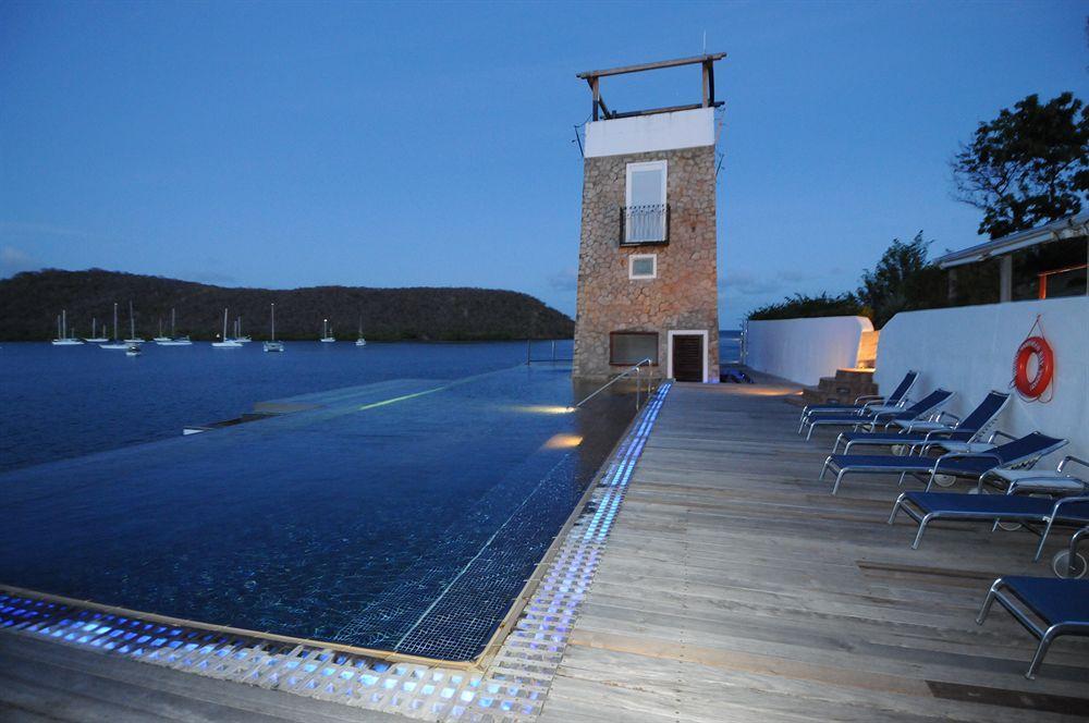 Hotel Mount Hartman Bay Estate 5*