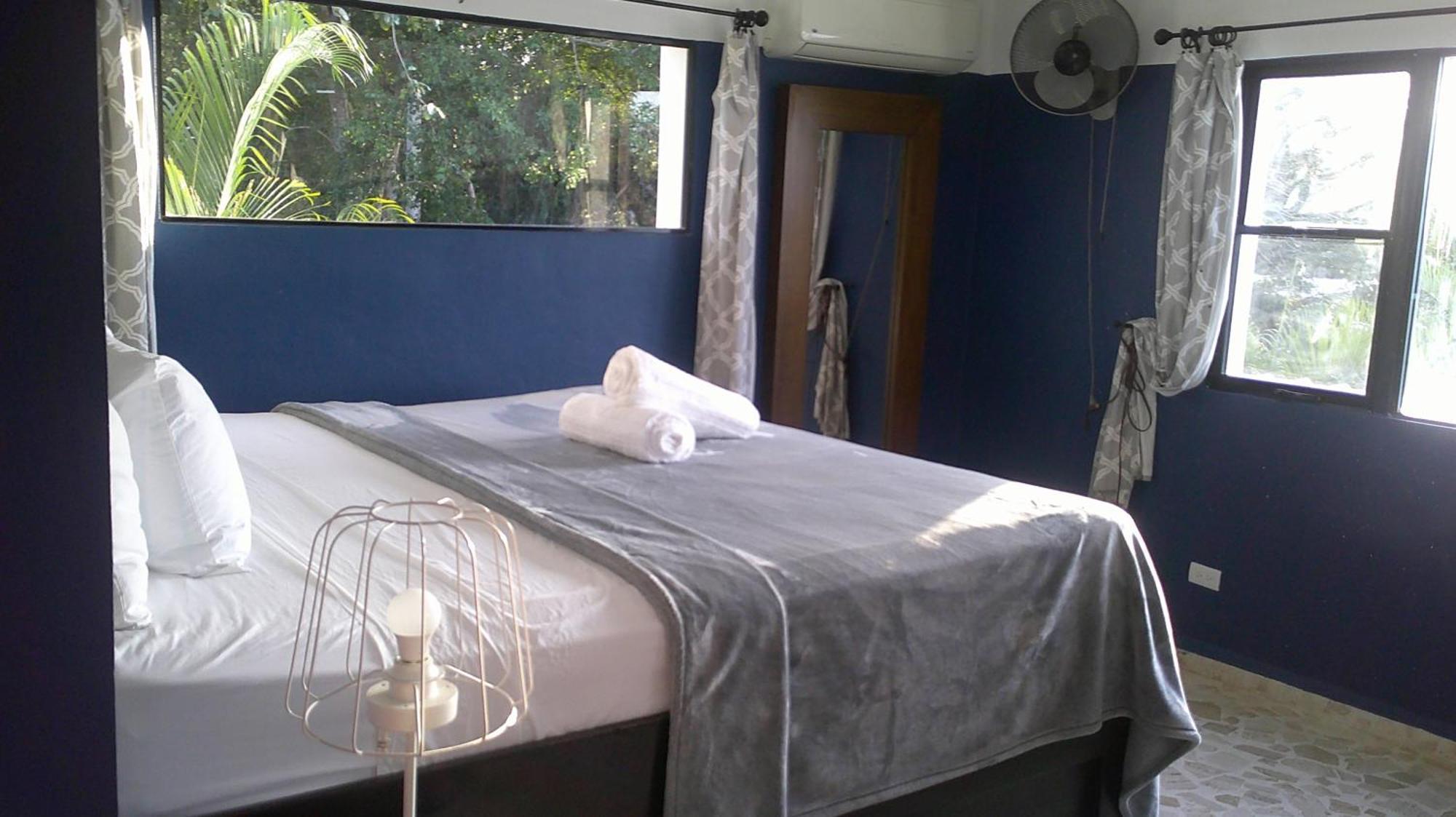 Guest house E&j Boutique Residences 3*