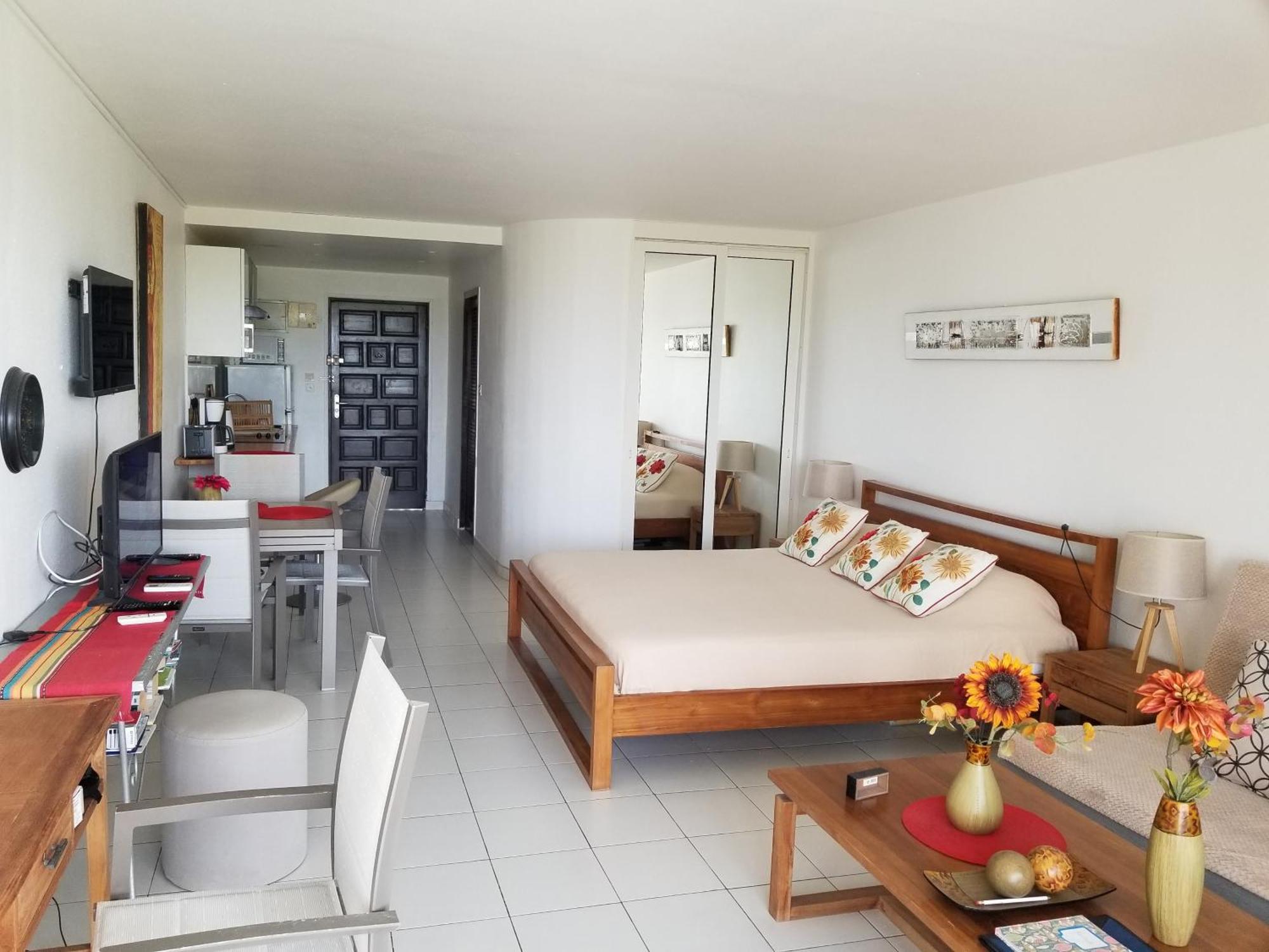 Orient Bay Beach Studio Aparthotel
