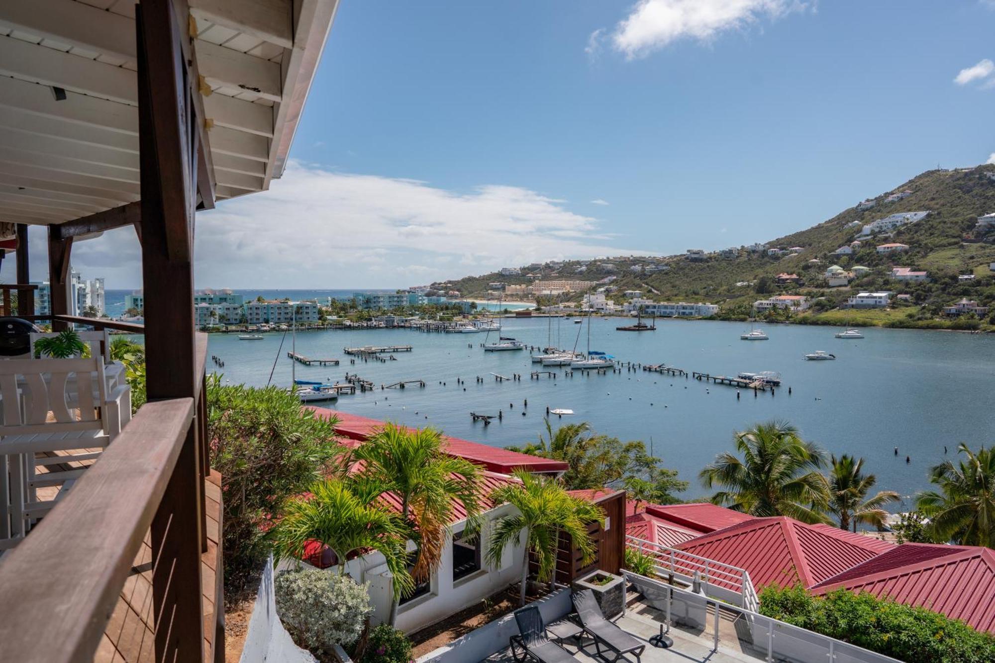 Les Balcons D'oyster Pond Resort
