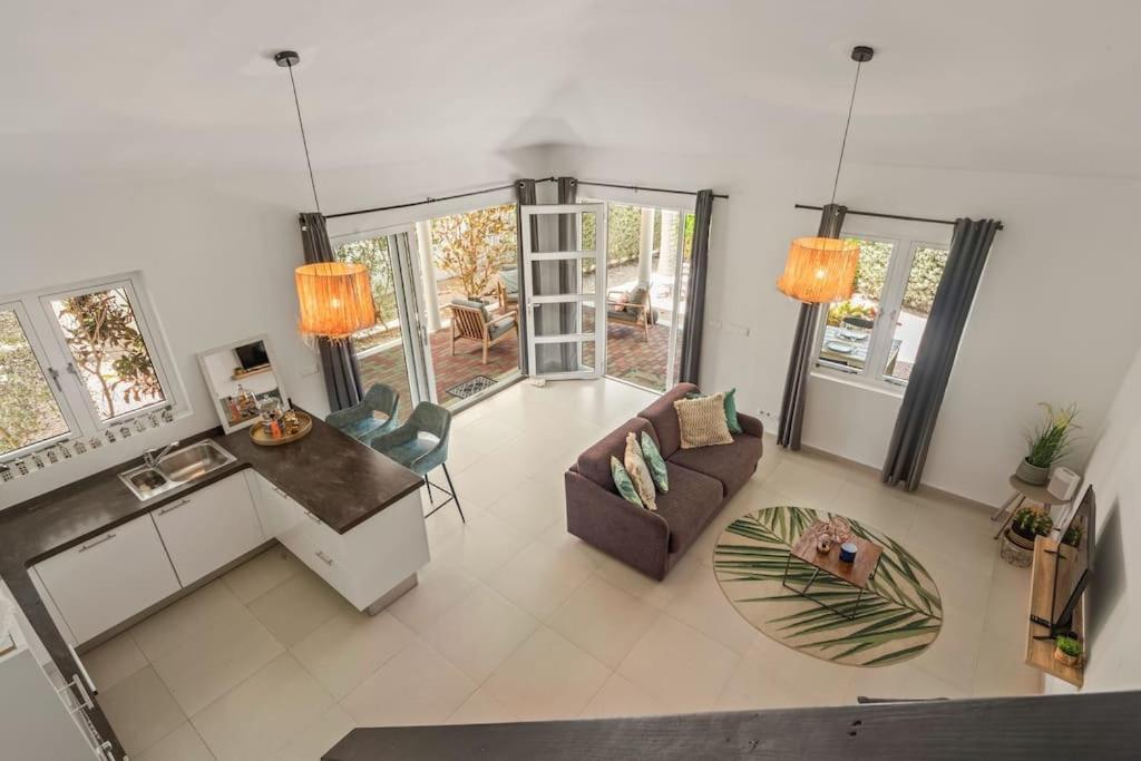 Apartamento Vakantiewoning - Zwembad - Nabij Mambo Beach