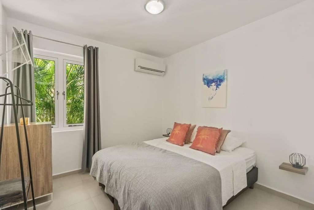 Apartamento Vakantiewoning - Zwembad - Nabij Mambo Beach