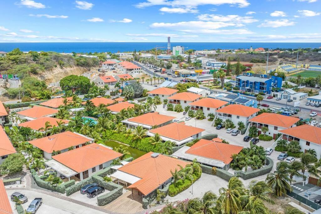 Vakantiewoning - Zwembad - Nabij Mambo Beach Apartamento Willemstad