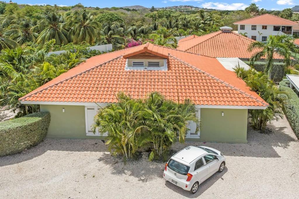 Apartamento Vakantiewoning - Zwembad - Nabij Mambo Beach Willemstad