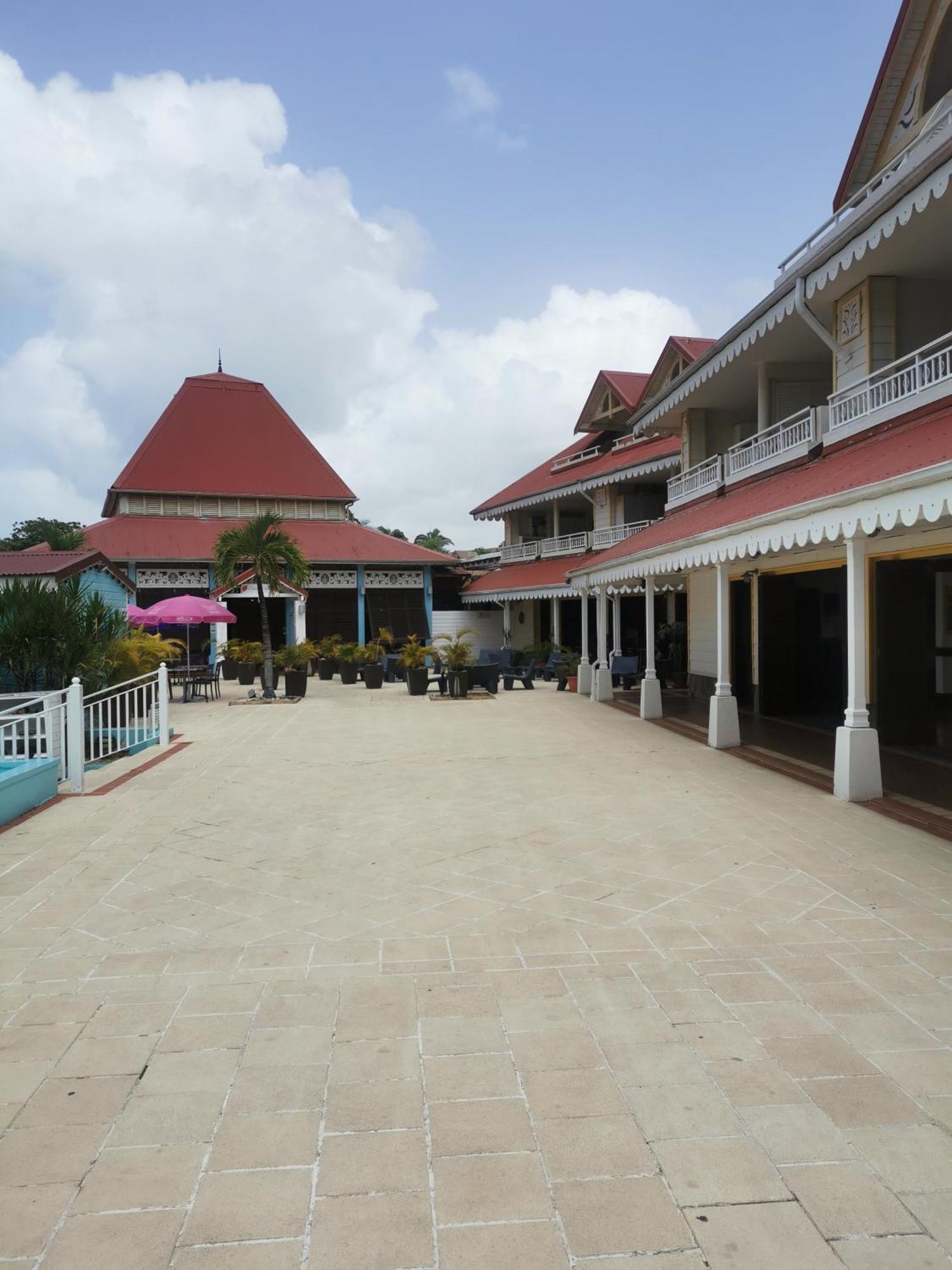 T3 Village Sainte-anne Apartment *