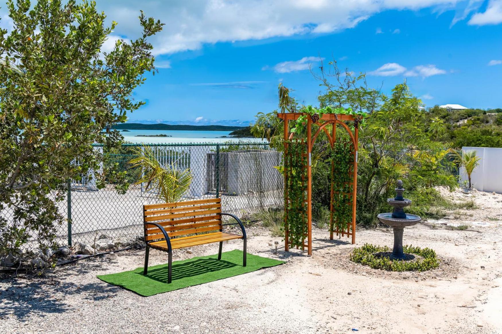 Chalk Sound Jungle Oasis Good Wifi Walk To Homestay