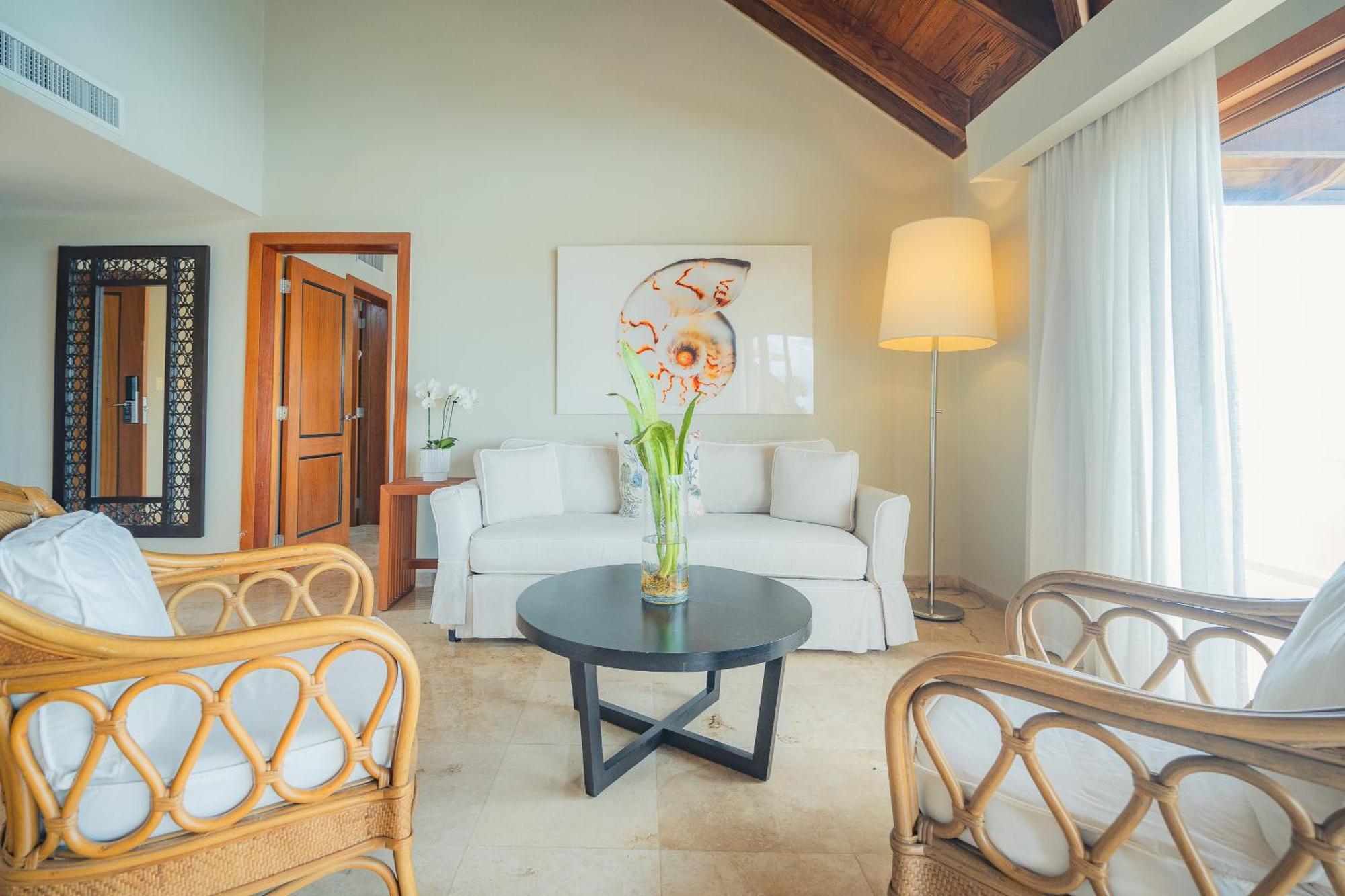 The Bannister & Yacht Club By Mint