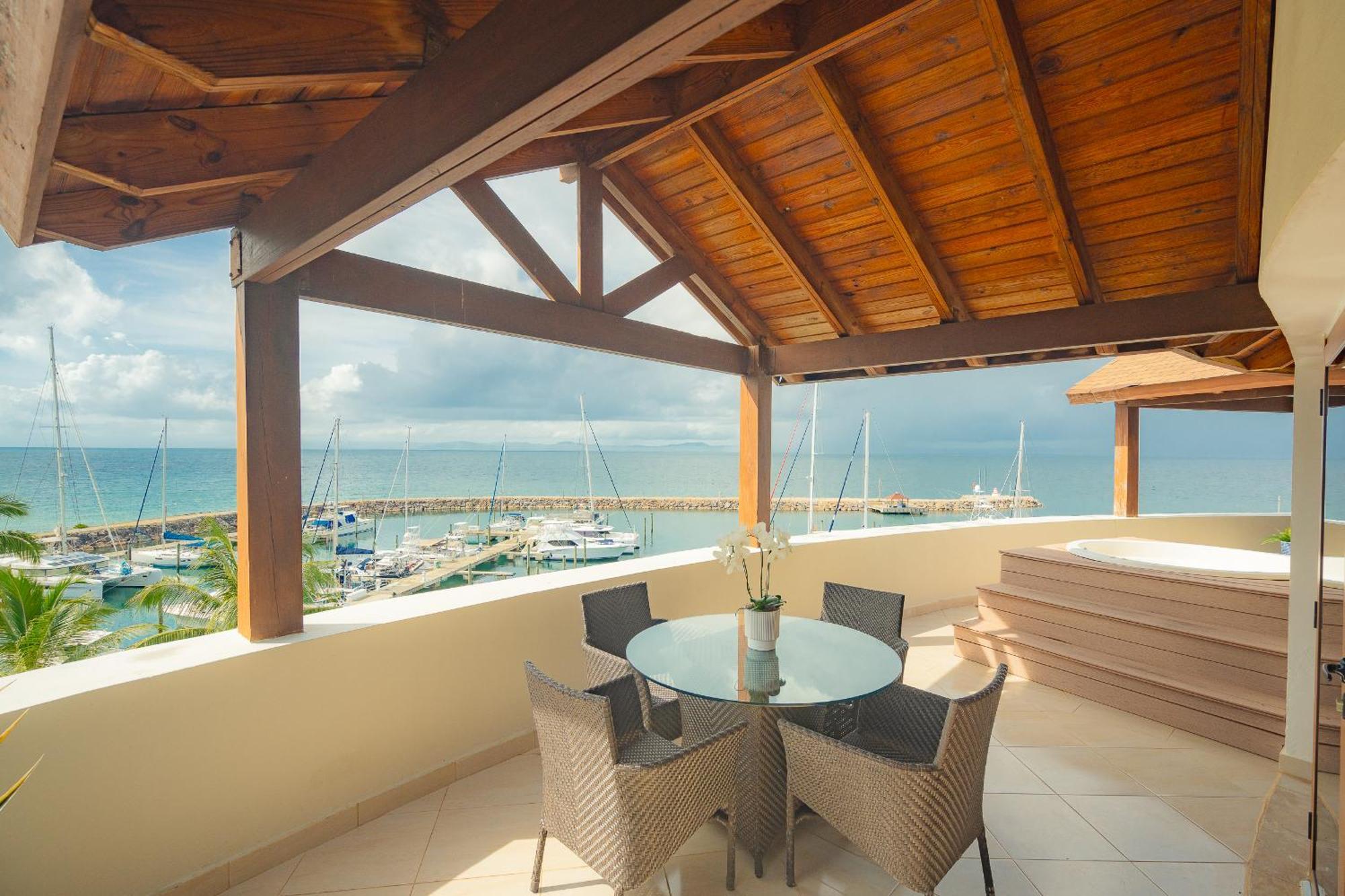 The Bannister & Yacht Club By Mint 5* Samana