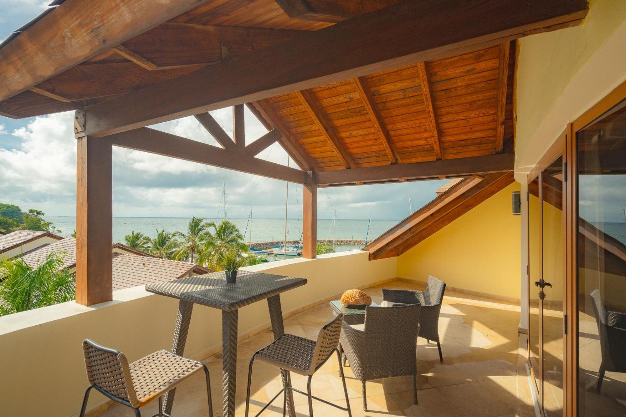 The Bannister & Yacht Club By Mint Hotel 5*