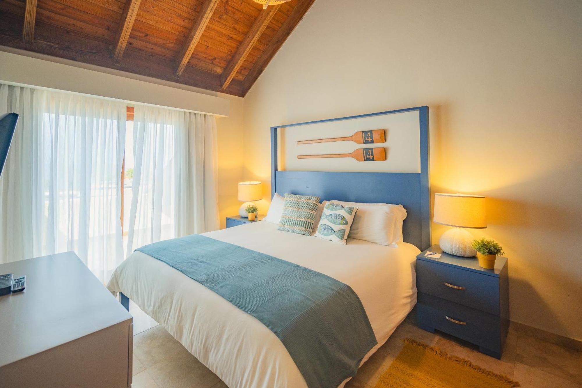 The Bannister & Yacht Club By Mint