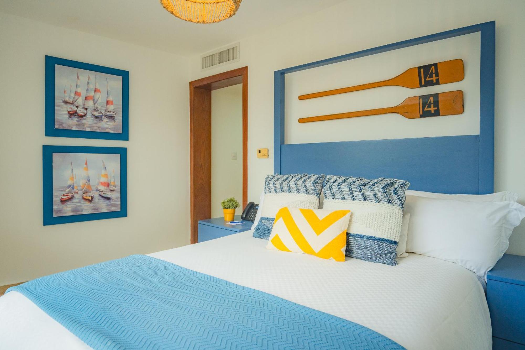 The Bannister & Yacht Club By Mint Hotel