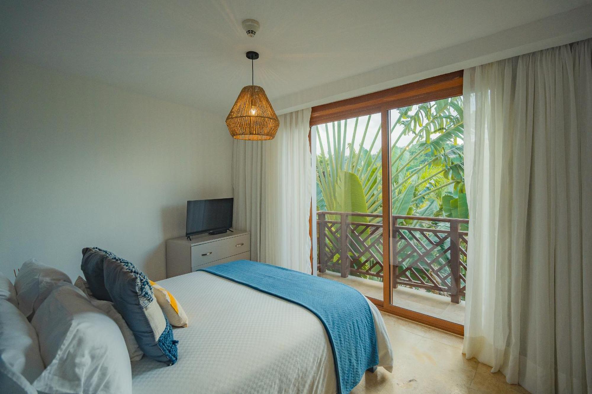 Hotel The Bannister & Yacht Club By Mint Samana
