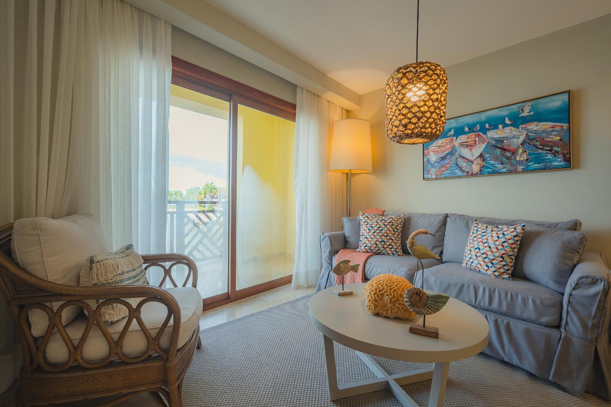 The Bannister & Yacht Club By Mint Hotel