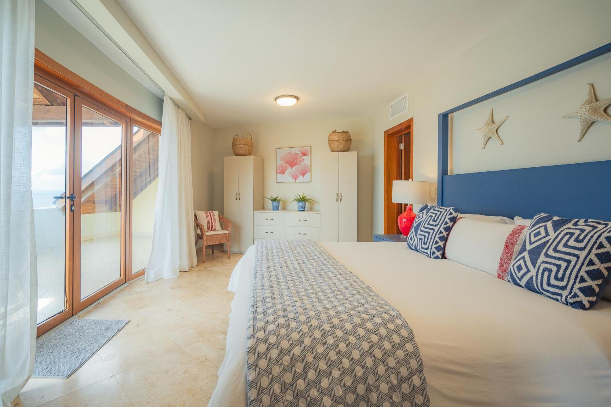 The Bannister & Yacht Club By Mint Hotel