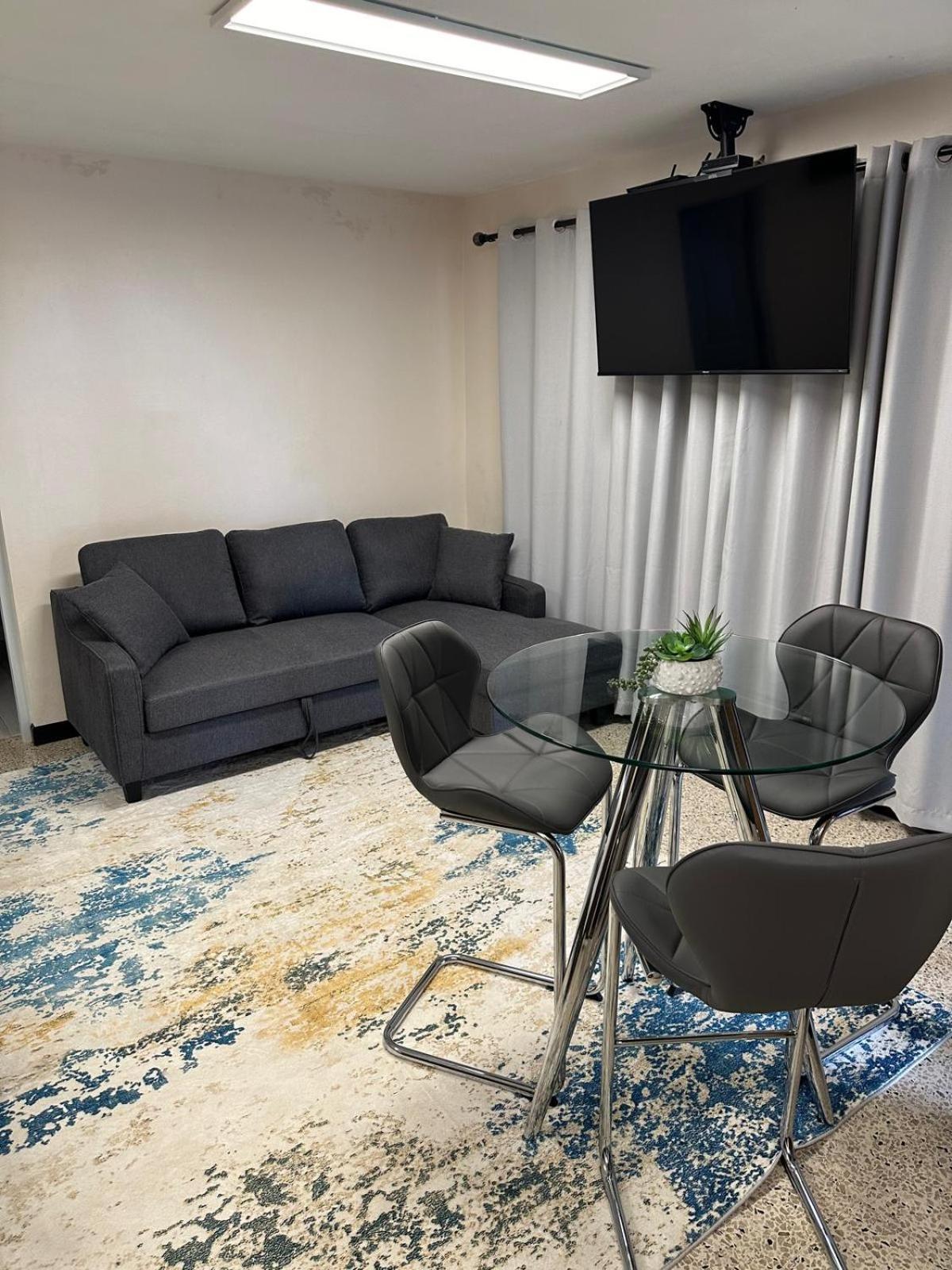 Apartment Roires *