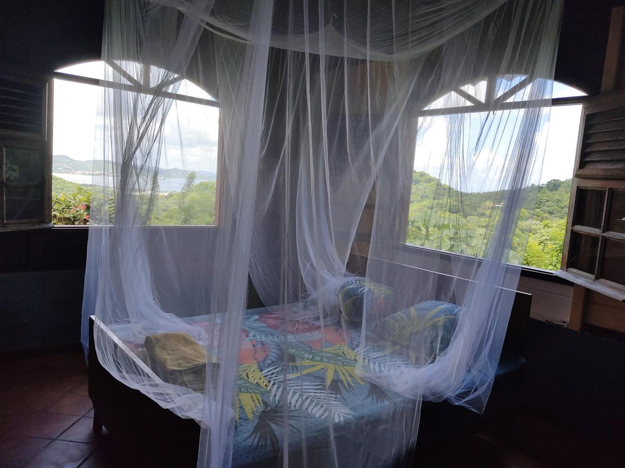 La Villa Mil'Or, Ideale Pour Vos Petits Evenements & Magnifique Vue Sur La Baie Du Robert Villa *