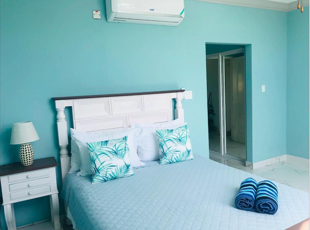 Luxury And Rooms,the Lagoons