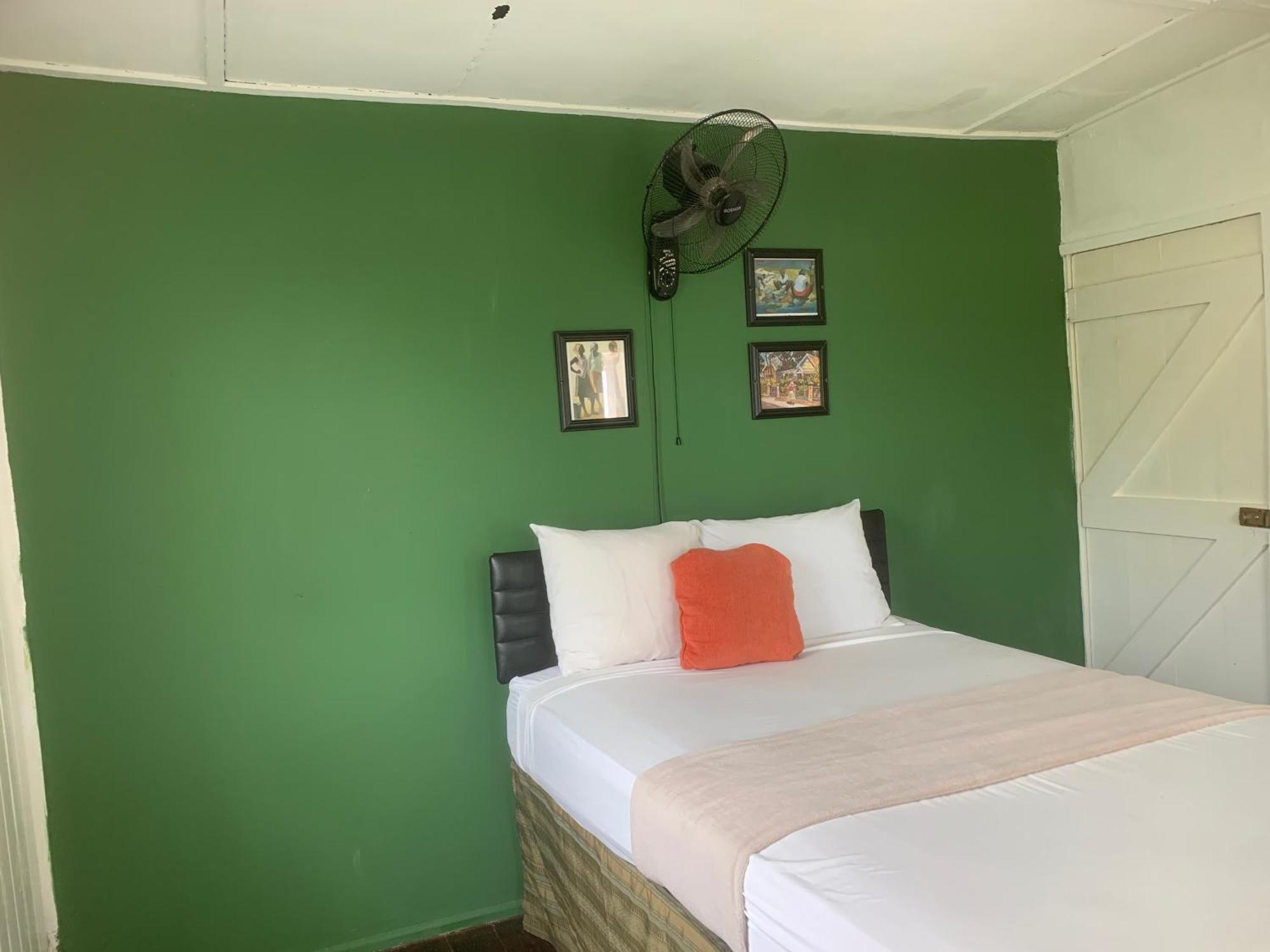 Kingsworth Bed & Breakfast