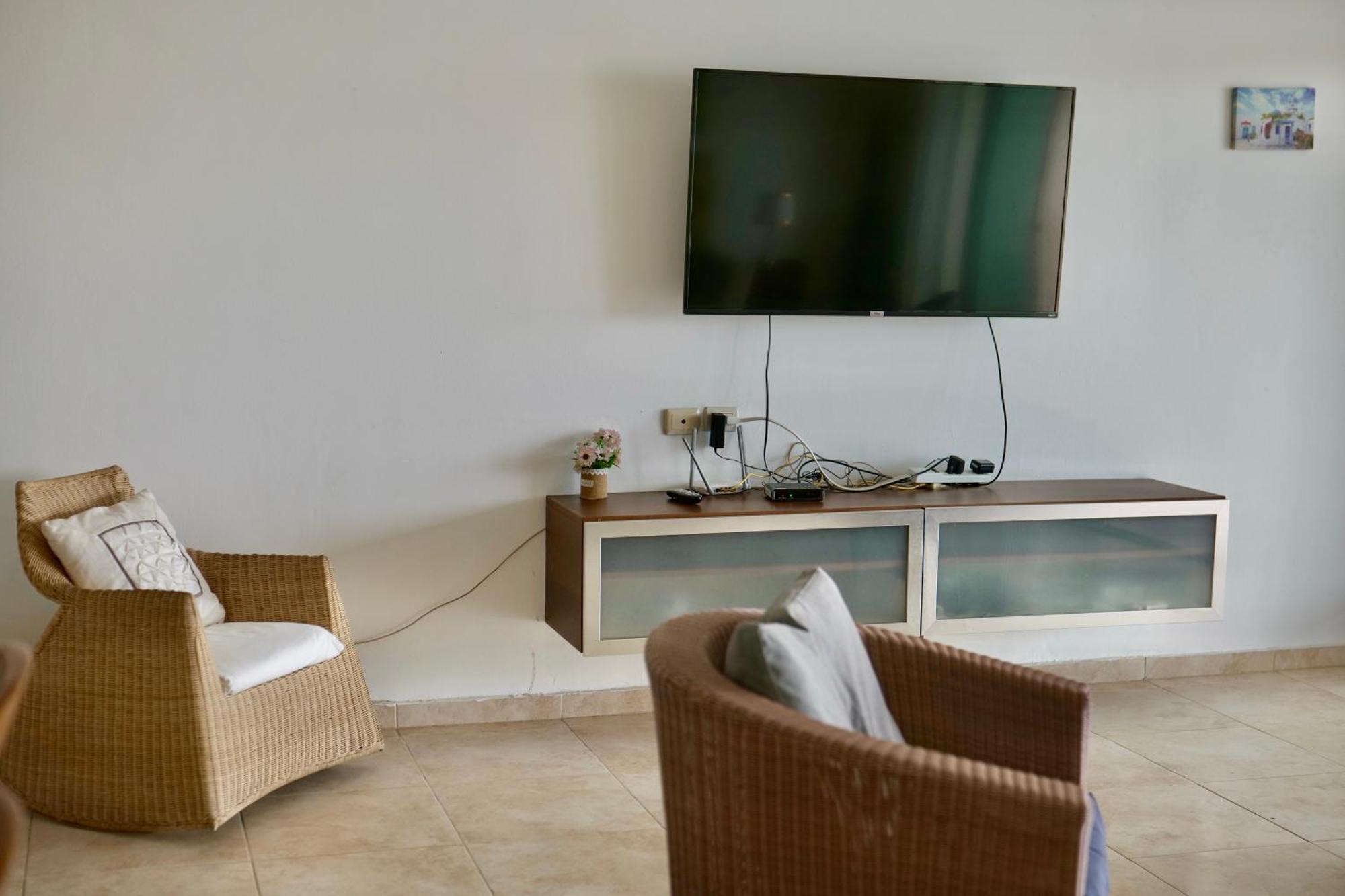 Costadelsol-juandolio-seaview-frontbeach-cozy-2br-3bds-6pax- * Juan Pedro