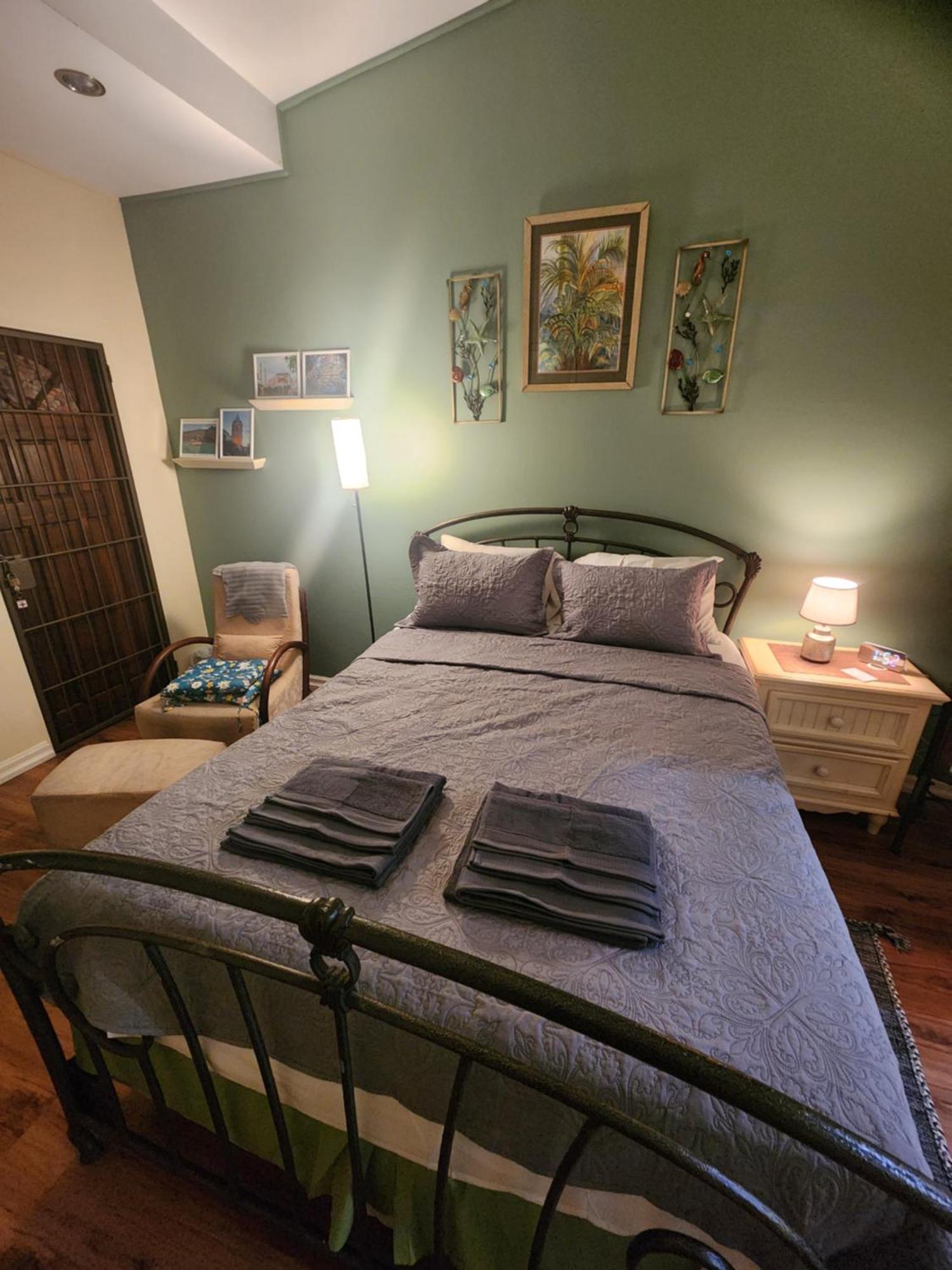 Live Like A Local In Chic Maraval Townhouse Holiday home *