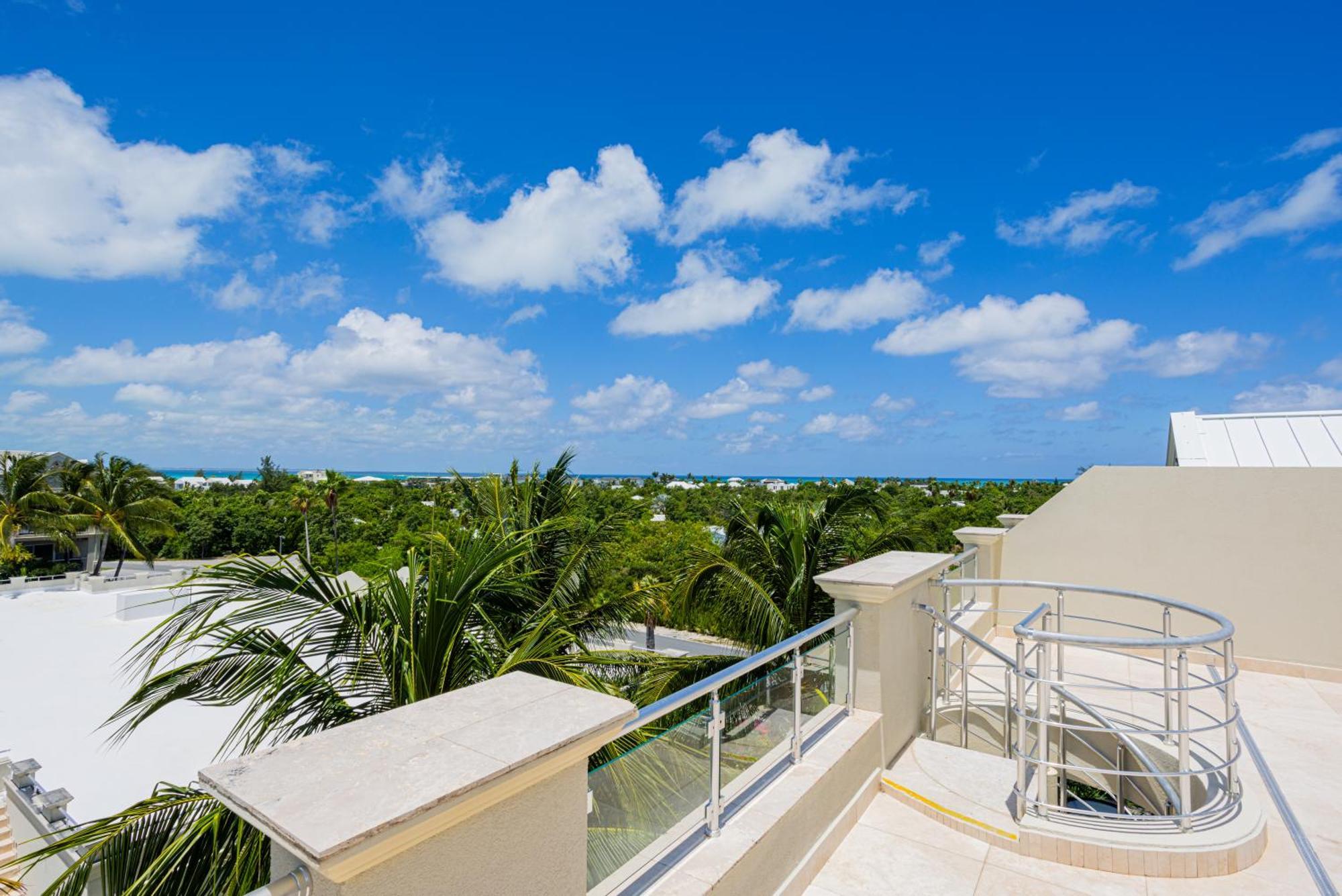 The Atrium 4* Grace Bay