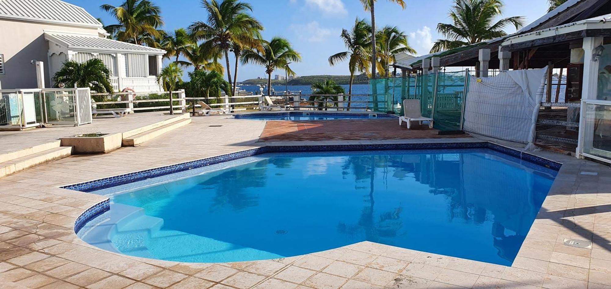 Lagoon Apartment