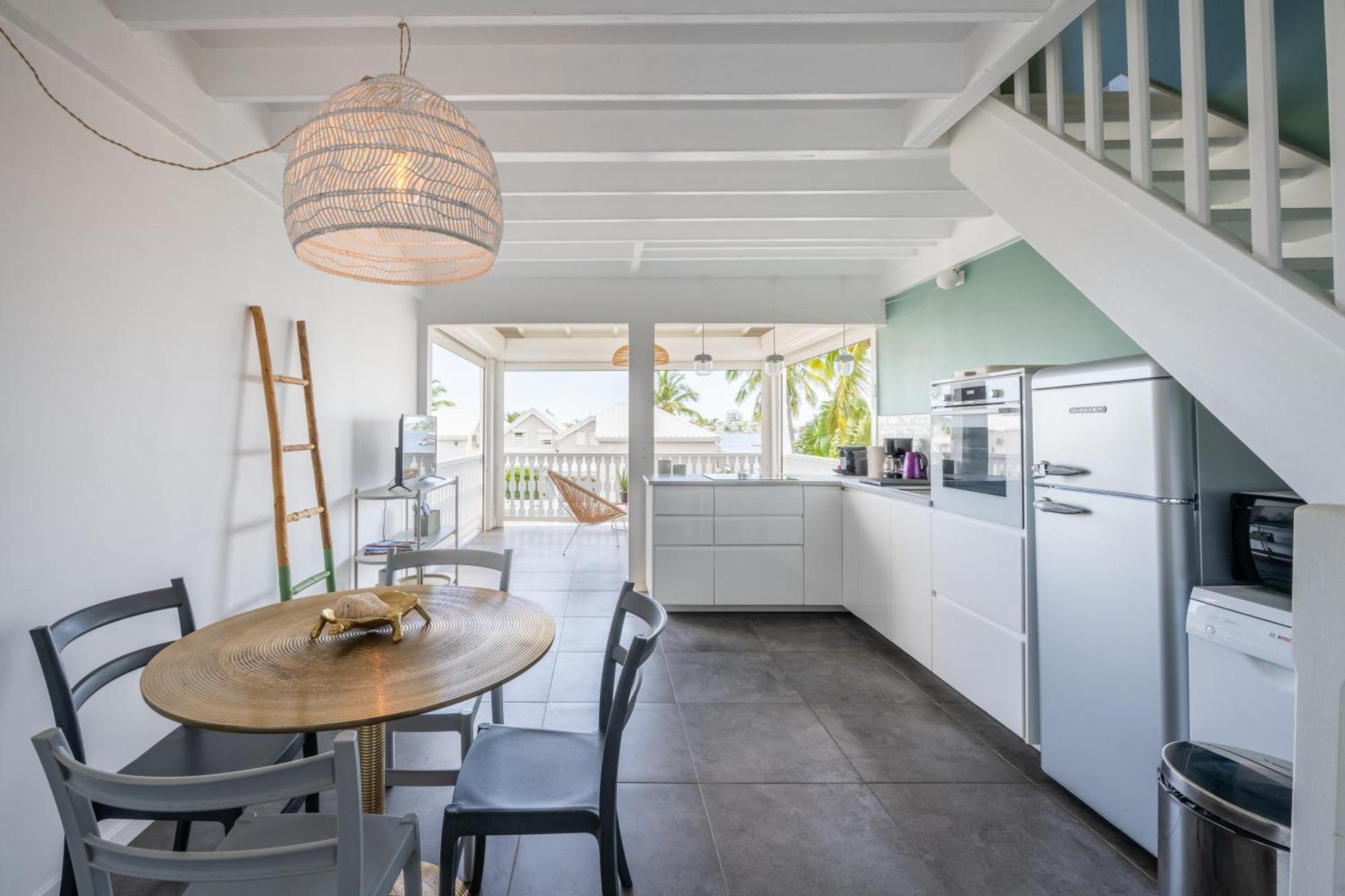 Lagoon Apartment