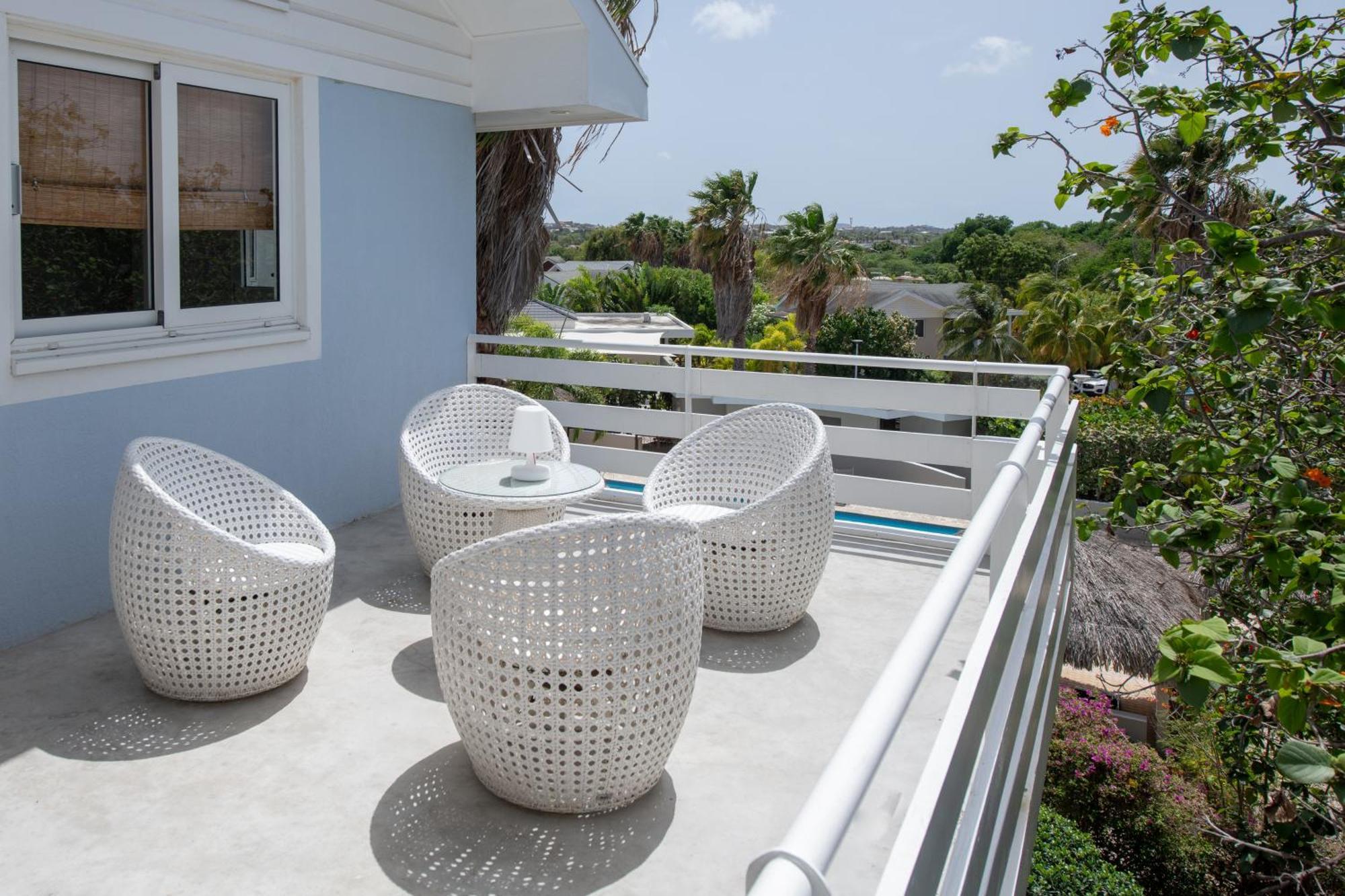 Villa At Secured Gated Near Mambo Beach! Willemstad