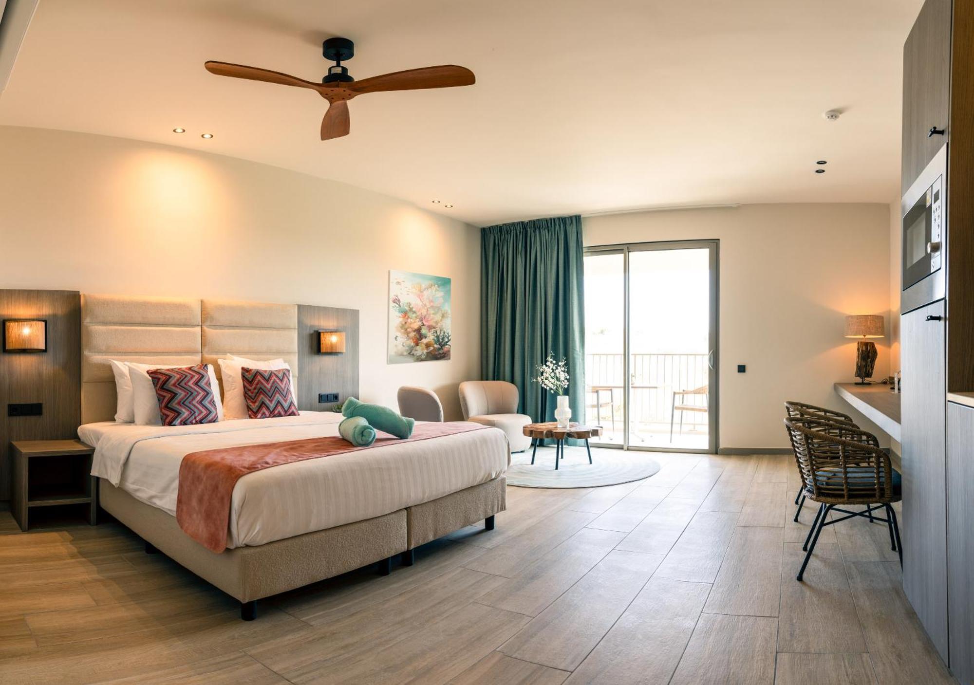 Dolphin & Wellness Curacao Hotel Willemstad