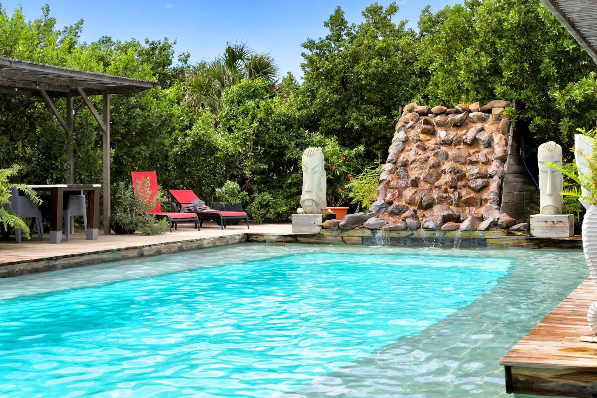 Resort Red Palm Village