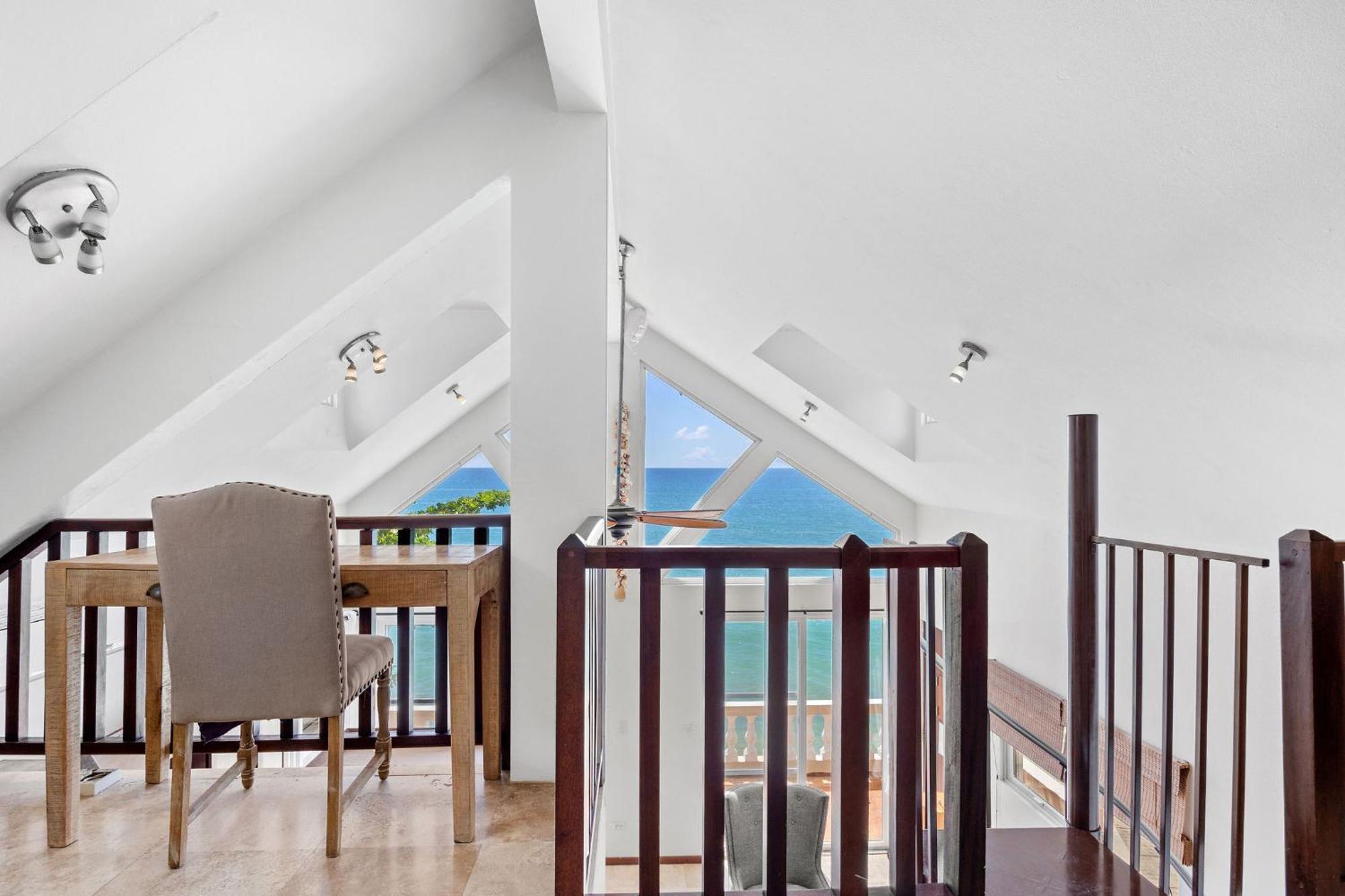 Tres Sirenas Bed & Breakfast Rincon