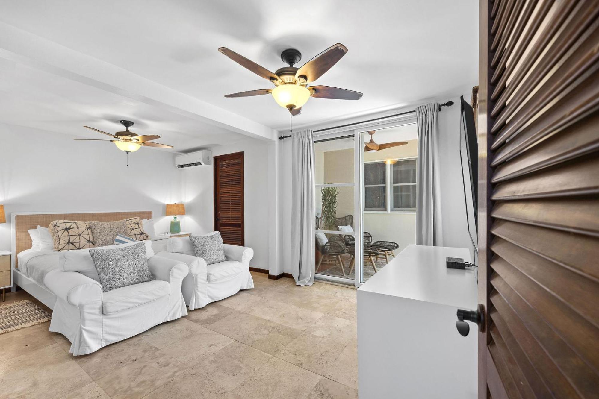 Tres Sirenas Bed & Breakfast *