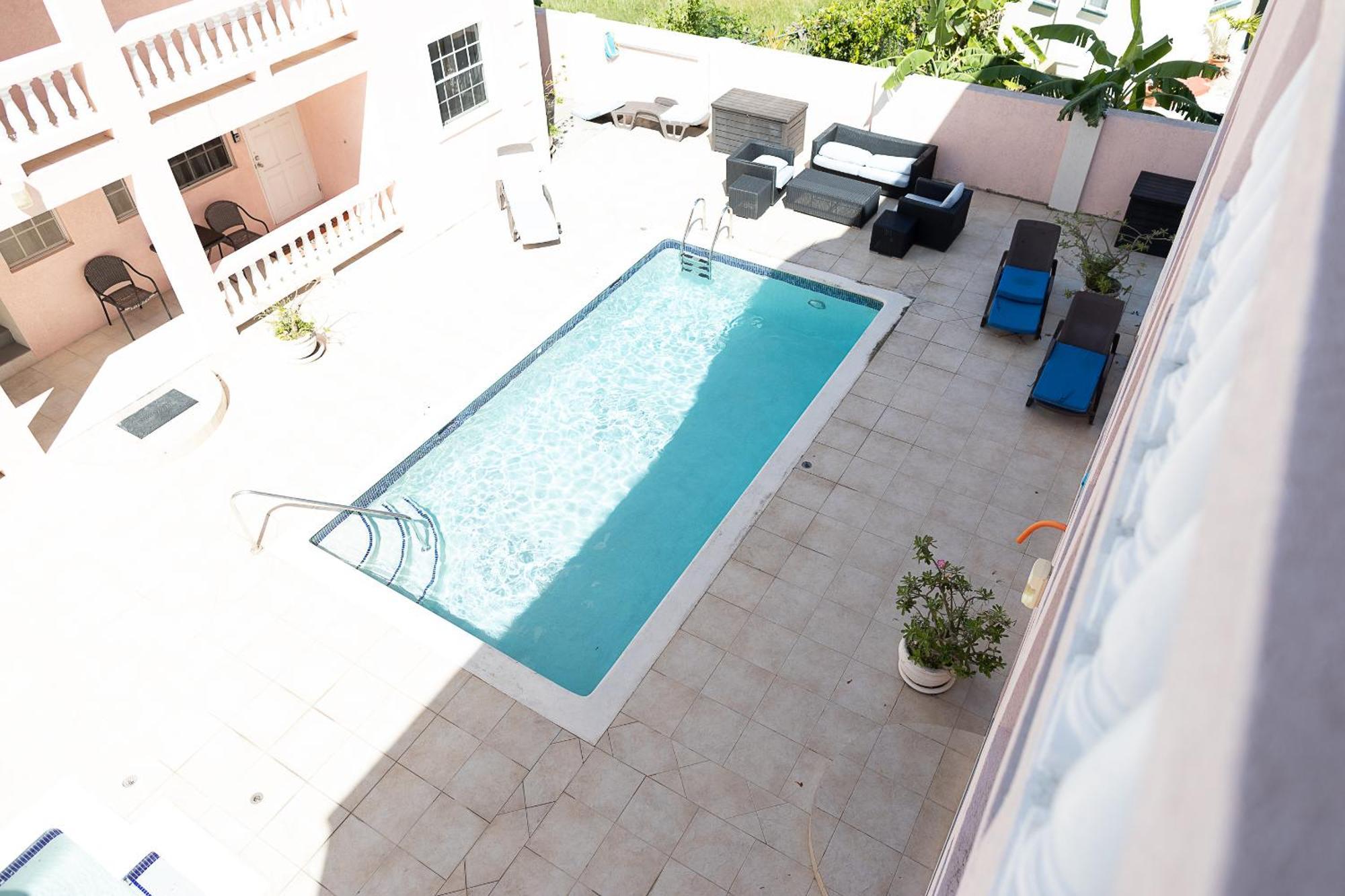 Apartment Seashades 2br 1 Full And 1 Half Bathrooms With Pool Close To Sleeps 4