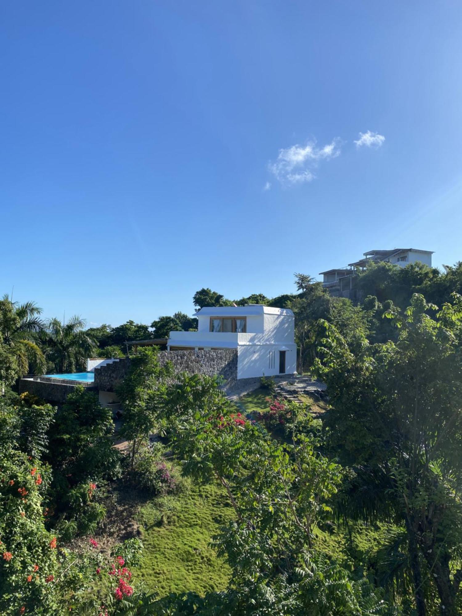 Villa Propiedad De Alto Standing Con Vista Al Mar, Piscina, Tenis, Hasta 12 Personas